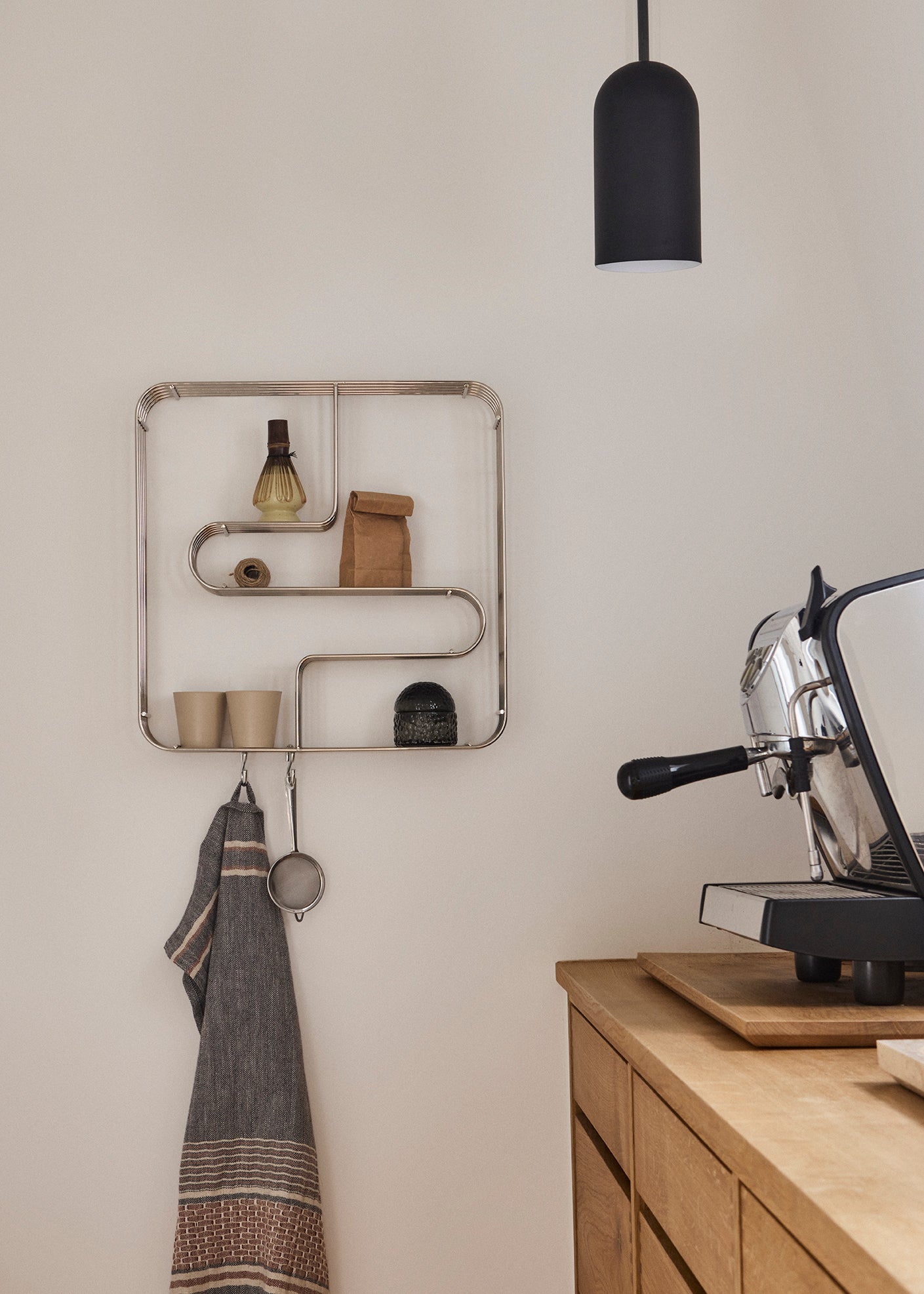 Wandregal CURVA gold