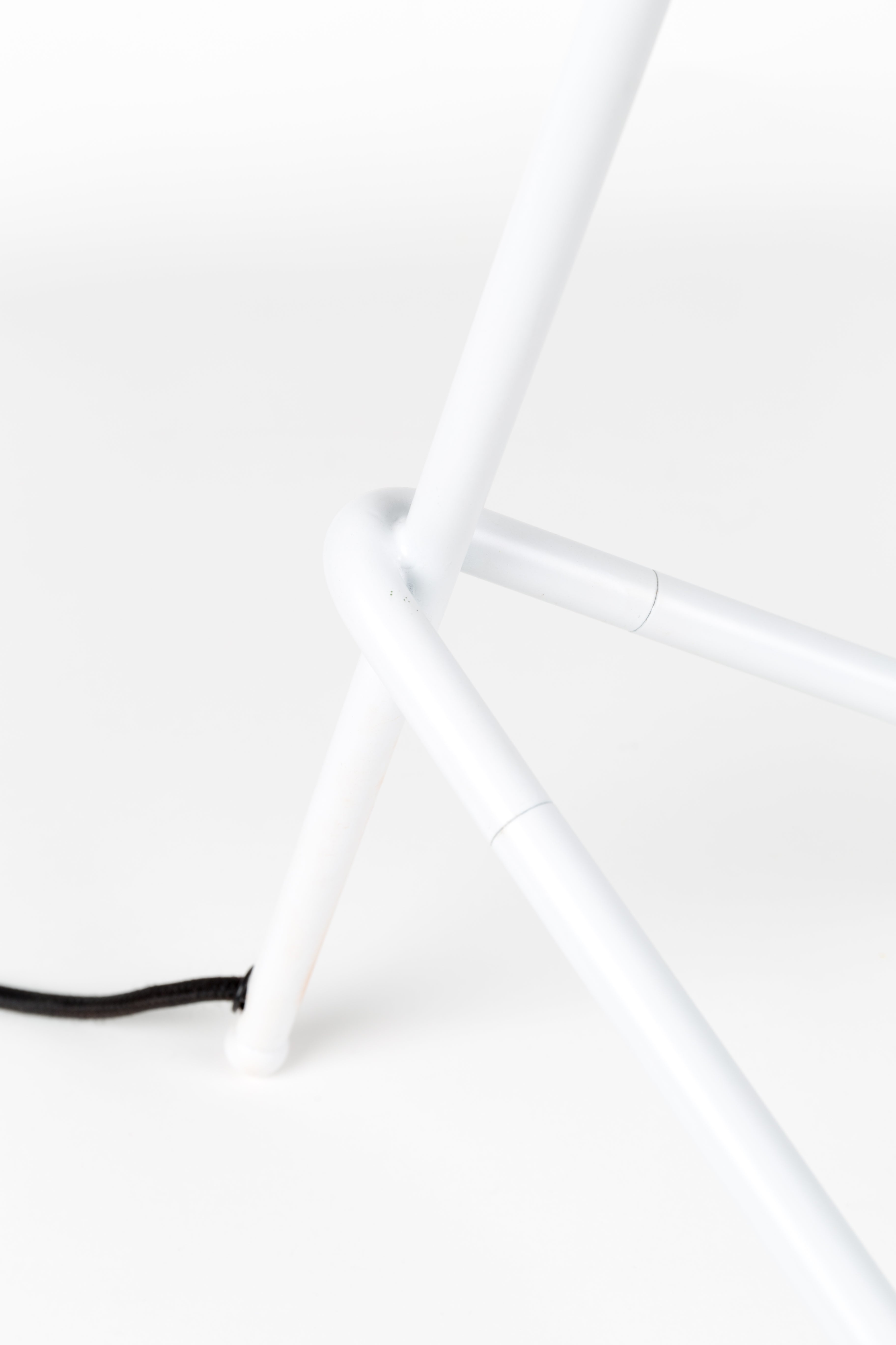 SHADY table lamp white