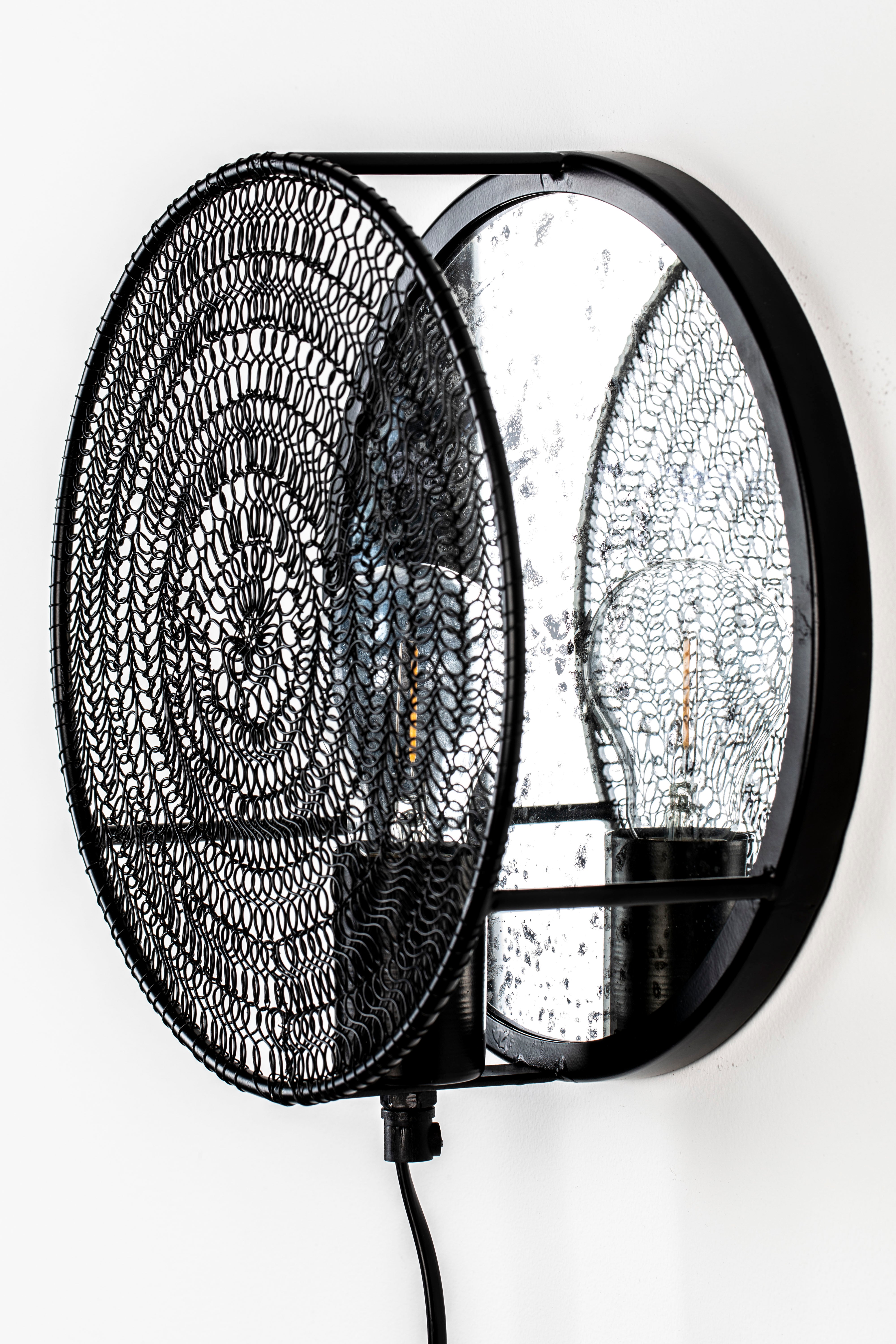 LEA black wall lamp