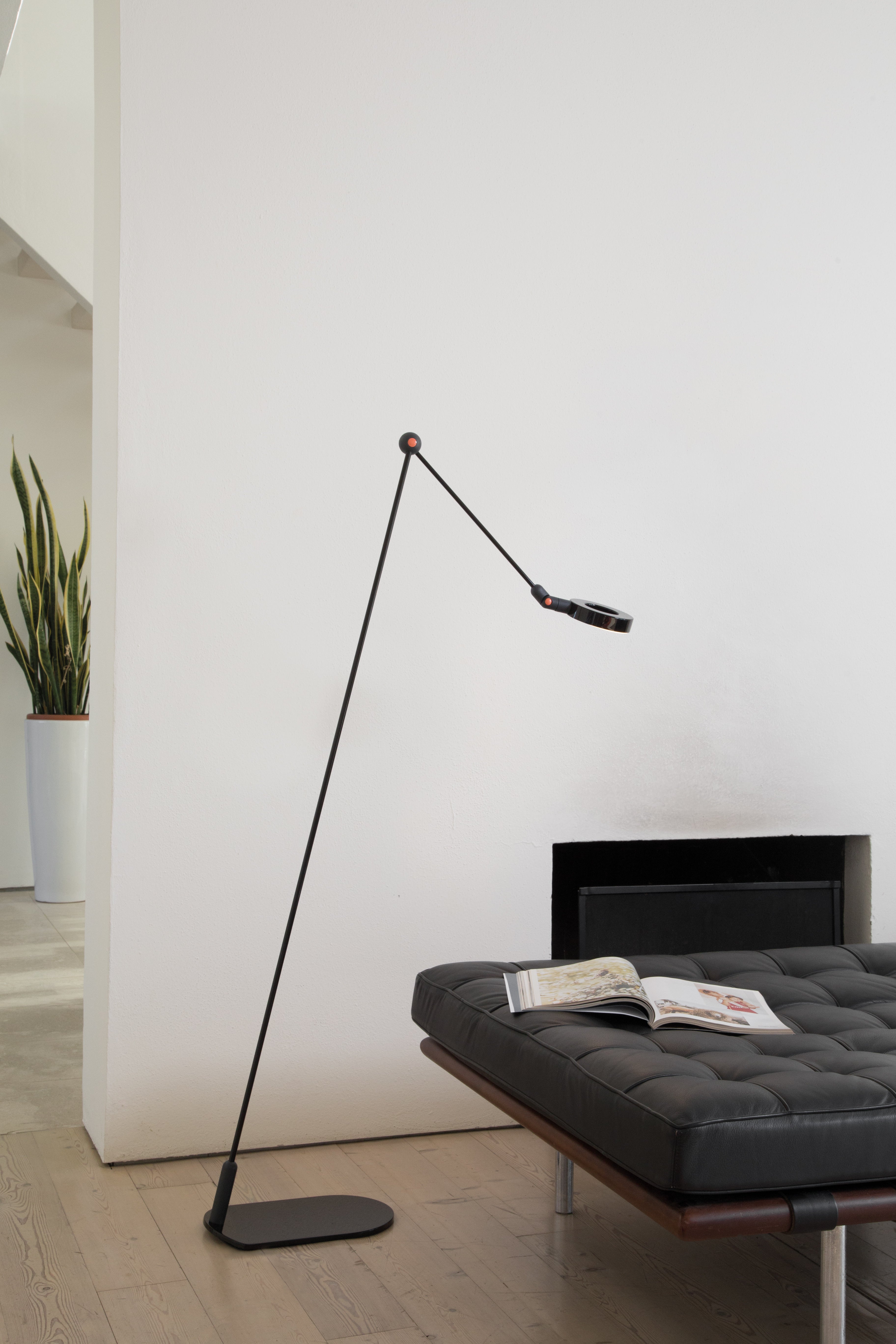 Lampa podłogowa L'AMICA czarny z koralowym