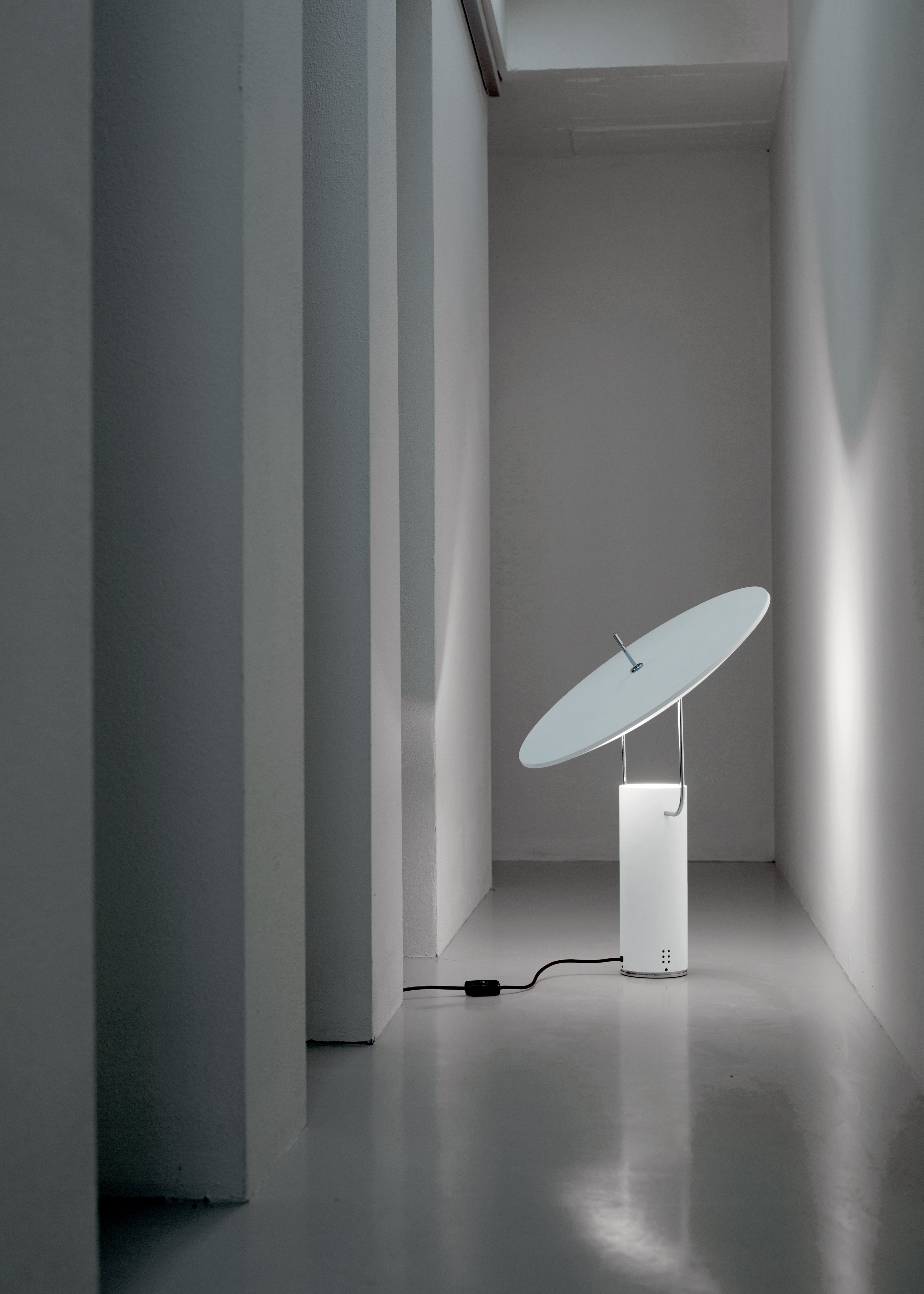 TX1 Table Lamp Gray