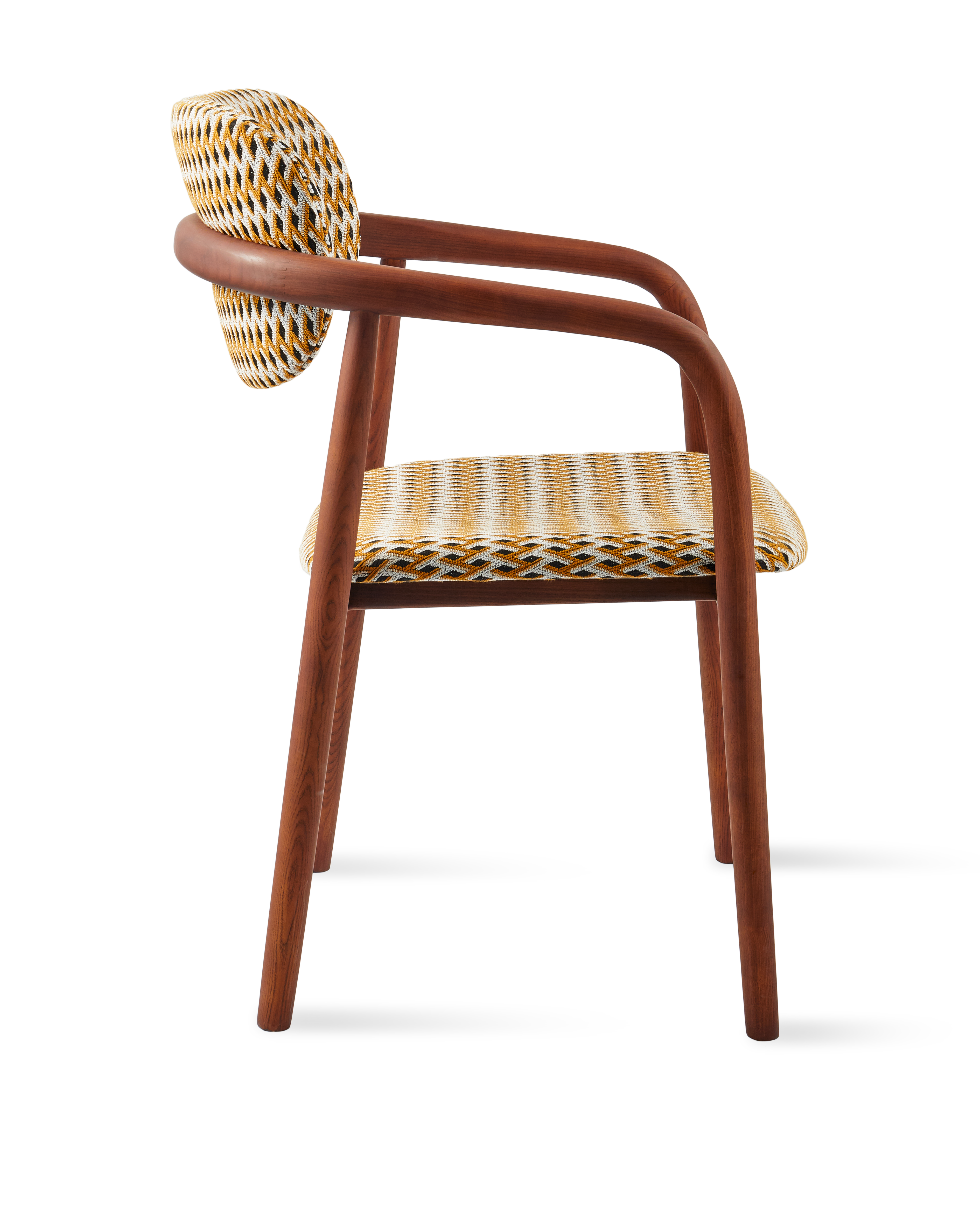 Sessel mit Armlehnen HENRY in geometrischem Muster mit Holzgestell