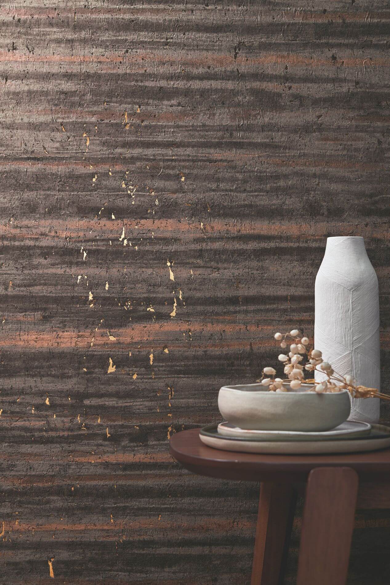 Natural cork structural wallpaper with metallic finish LIEGE - BRONZE AND GOLD brown with gold