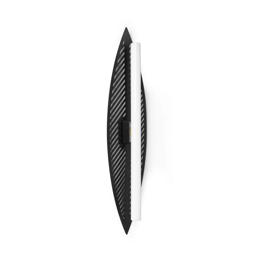 PARUMA black wall lamp