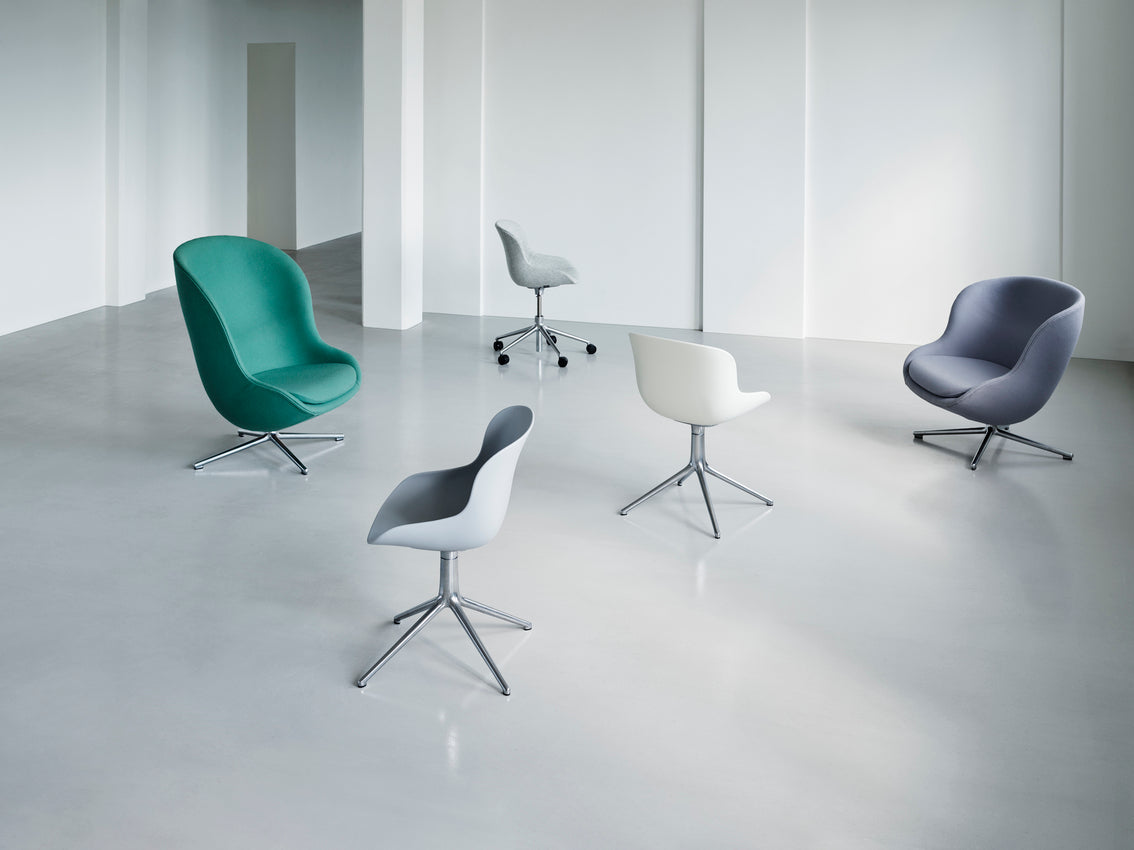 Hyg 4L Black Hyg 4L office chair with a black base