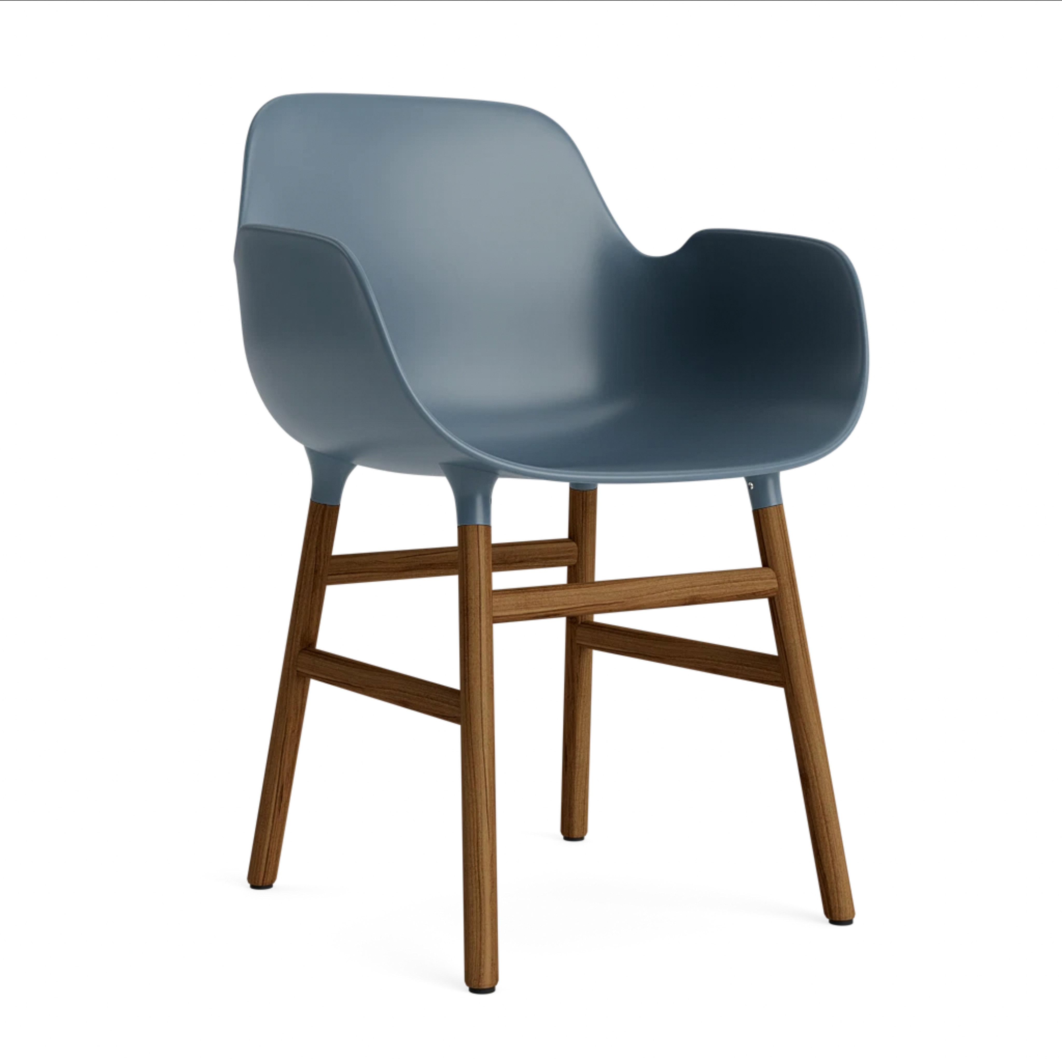 Chair with armrests of Blue Sea Forms with a nutty base