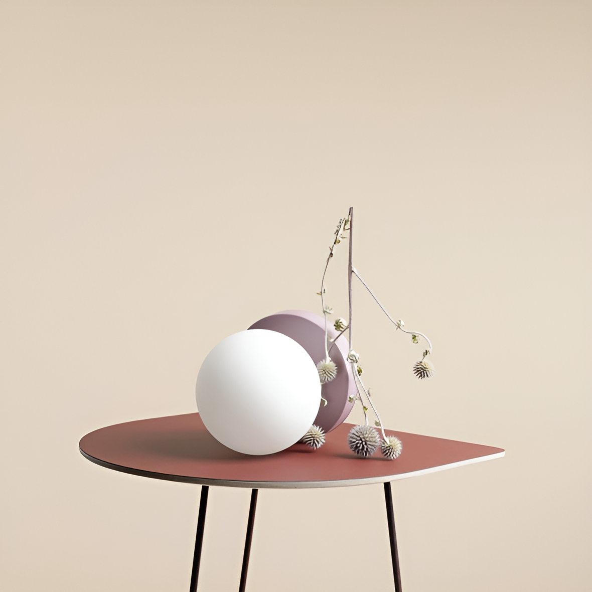 BALL Tischleuchte lila