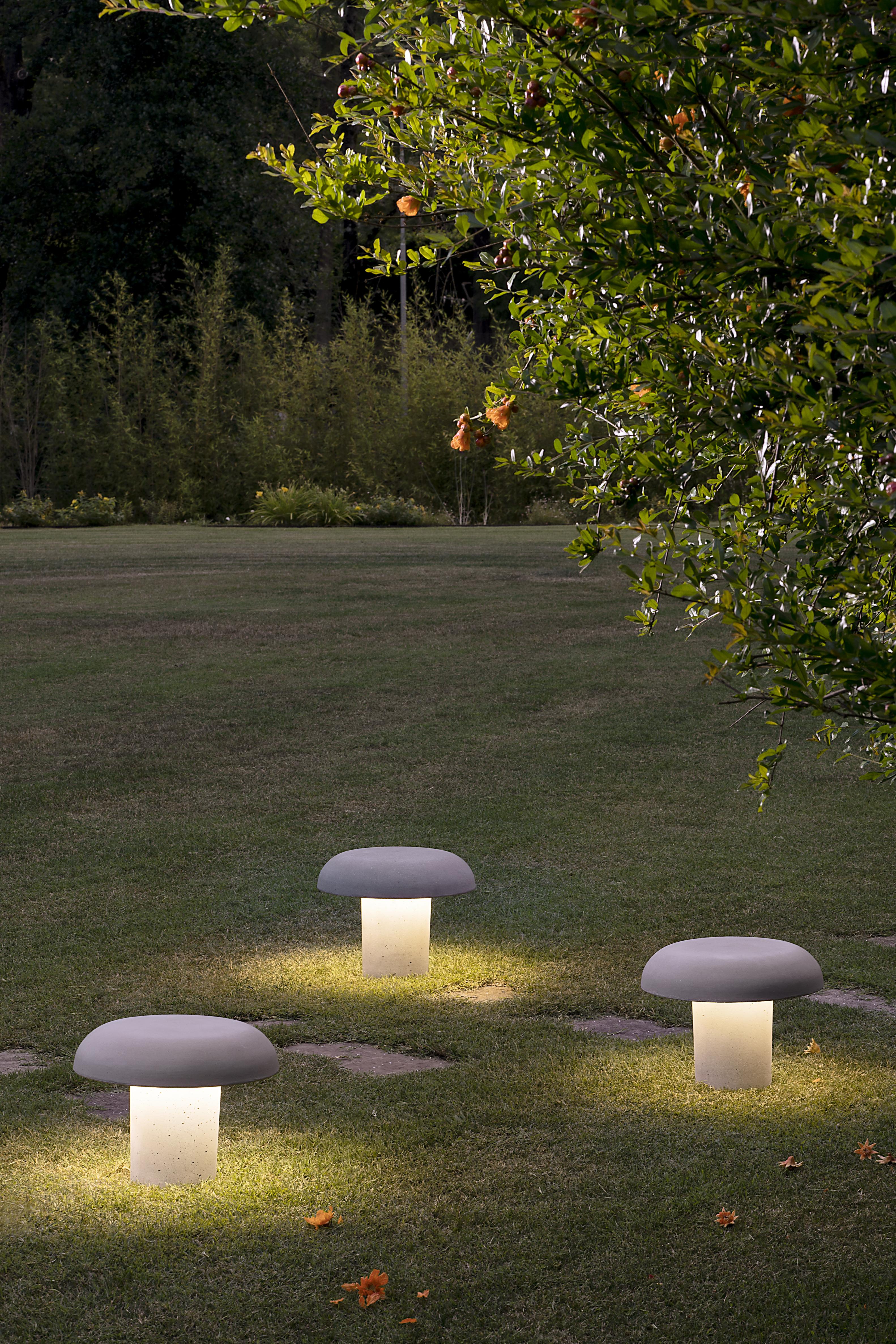 AMANITA outdoor lamp in gray concrete