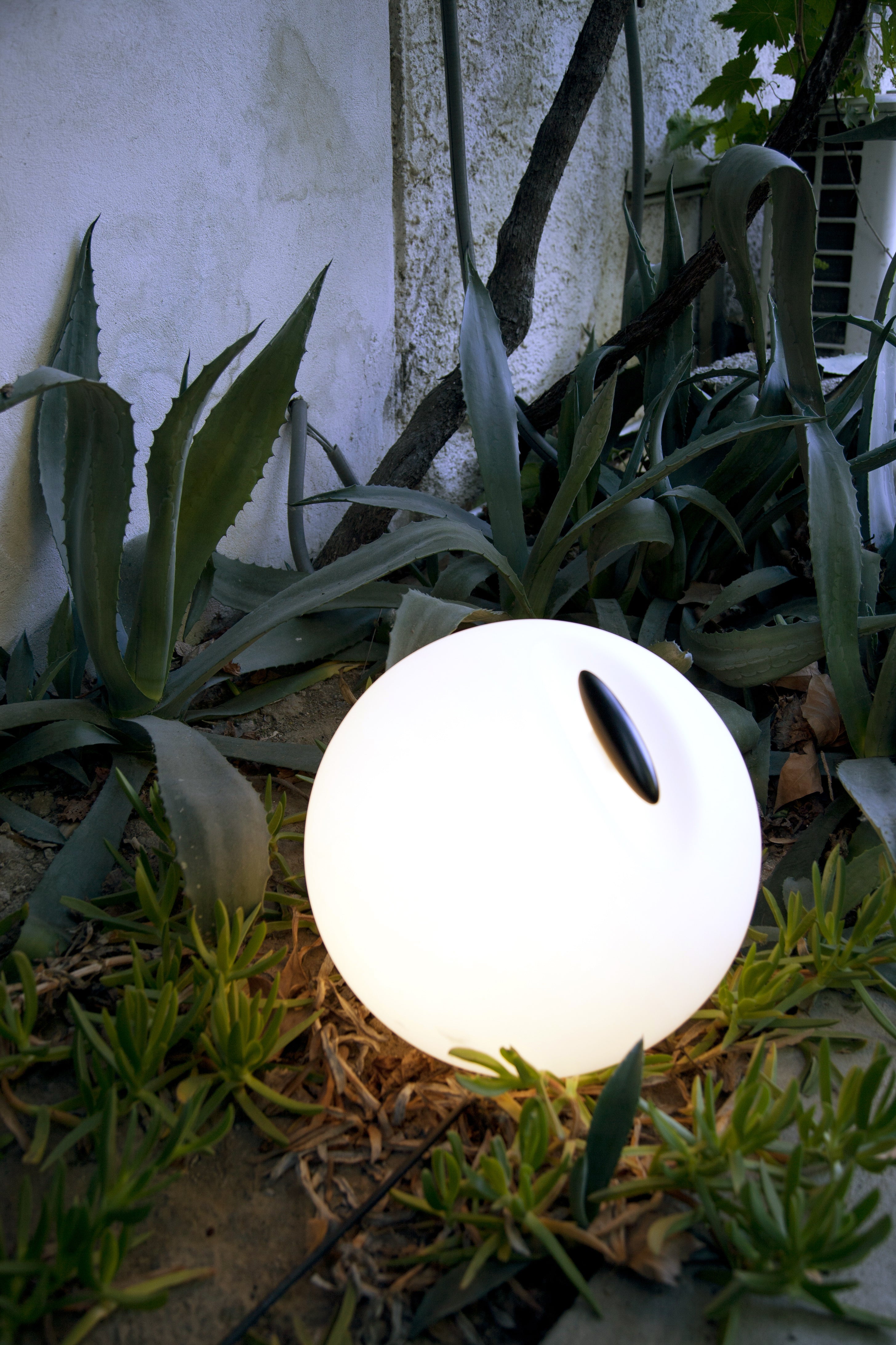 Stehlampe für den Außenbereich BOWL in Weiß