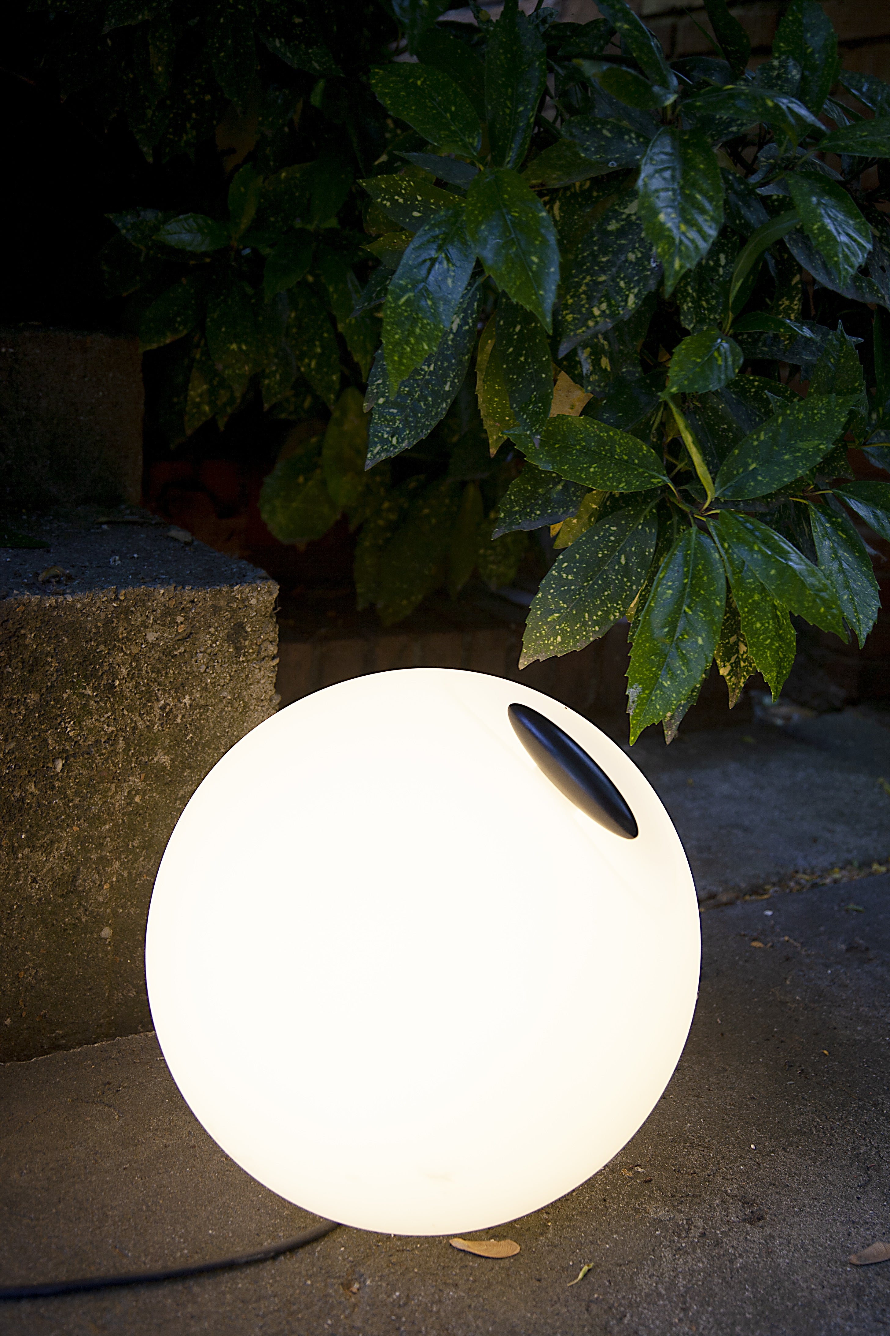 Stehlampe für den Außenbereich BOWL in Weiß