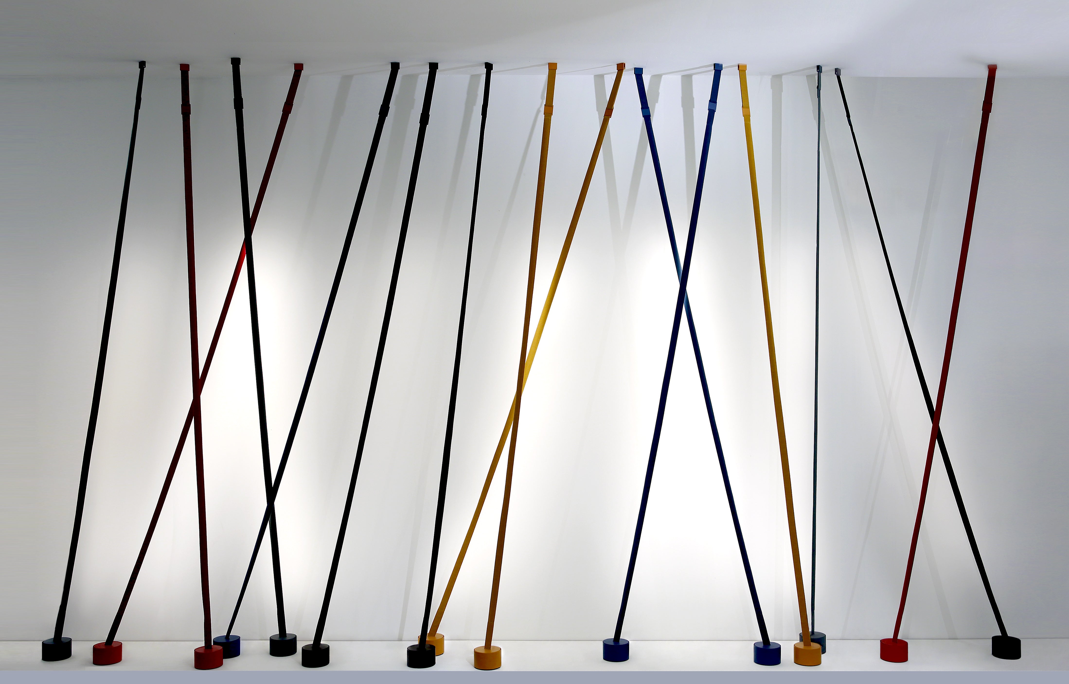 Stehlampe ELASTICA blau