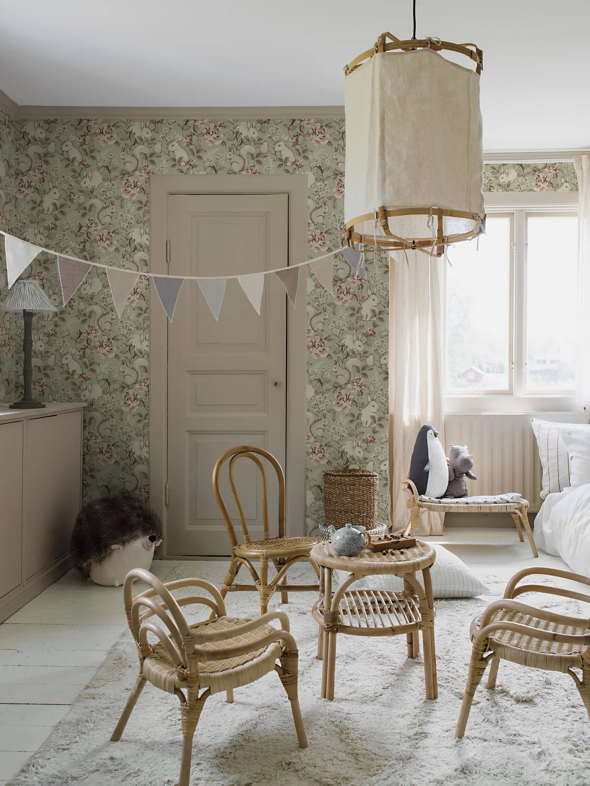 Children's wallpaper with a plant and animal theme MAGIC FOREST light green