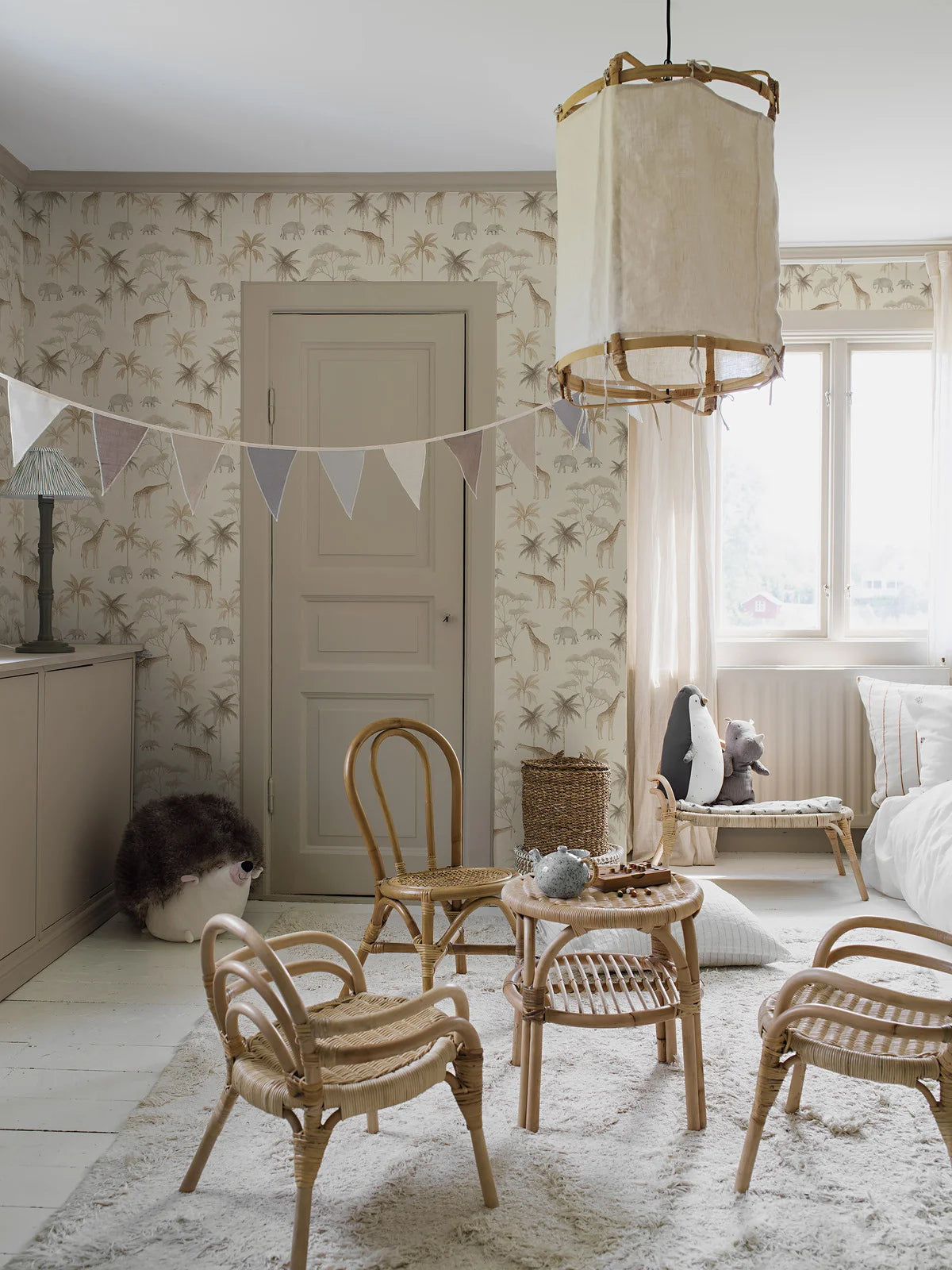 Children's wallpaper with a plant and animal motif SAVANNAH beige