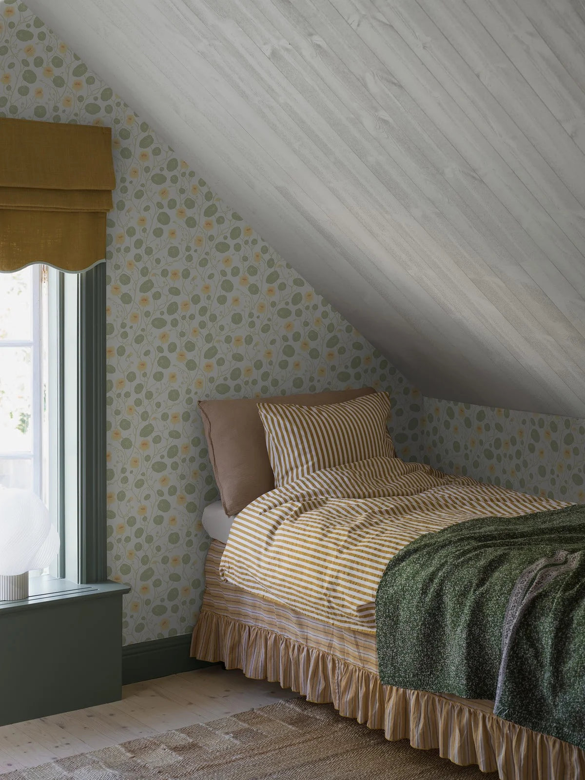 Floral Pattern Wallpaper KRASSE White with Green and Yellow