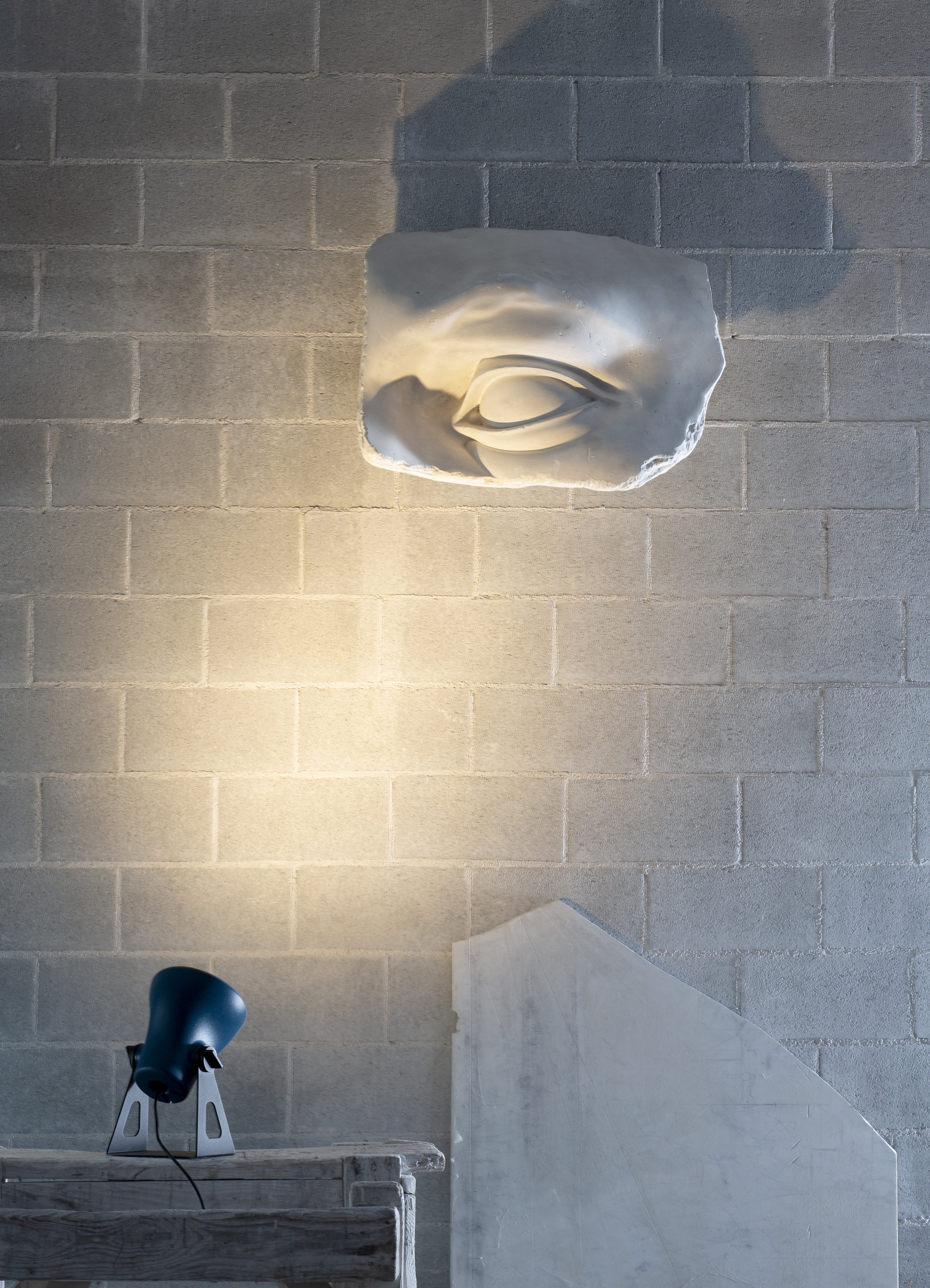 Lampa zewnętrzna podłogowa FROG antracytowy