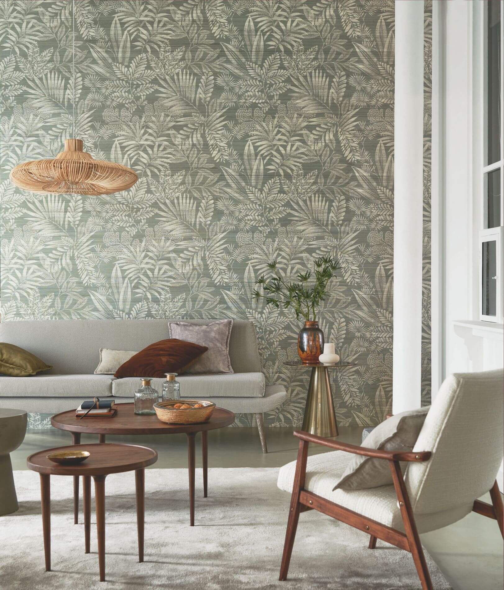 Structural wallpaper made of sisal with a plant motif of MANDRARE leaves - TERRACOTA terracotta with white