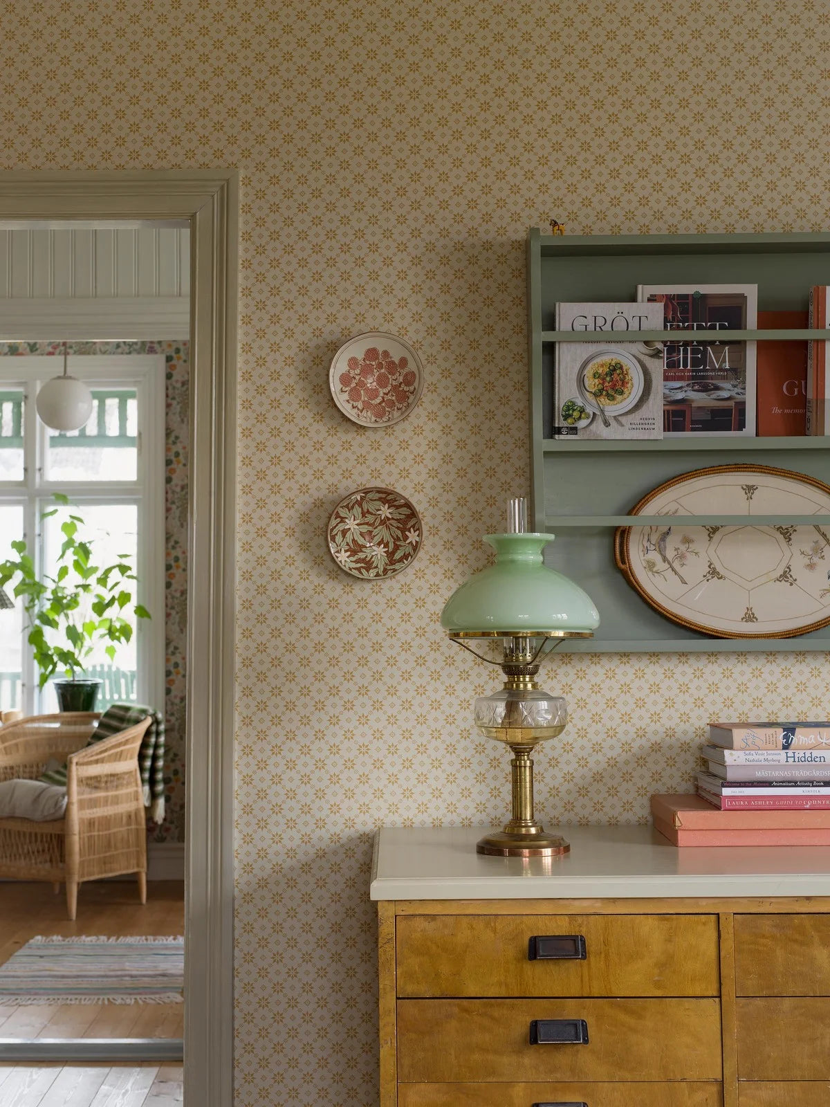 Vlies-Tapete mit geometrischem Muster STELLA in hellbeige mit Gelb