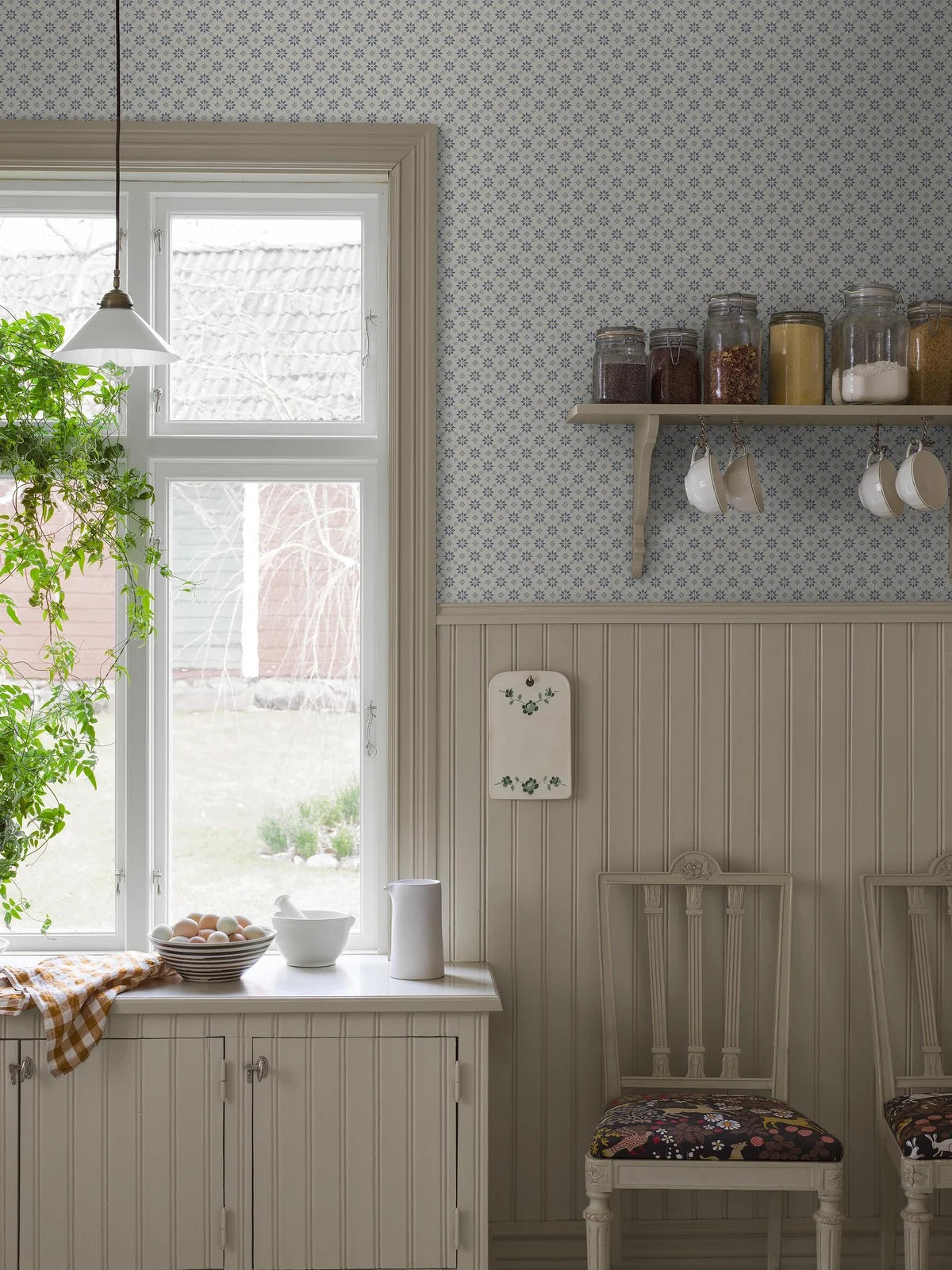 Vlies-Tapete mit geometrischem Muster STELLA in Weiß mit Blau