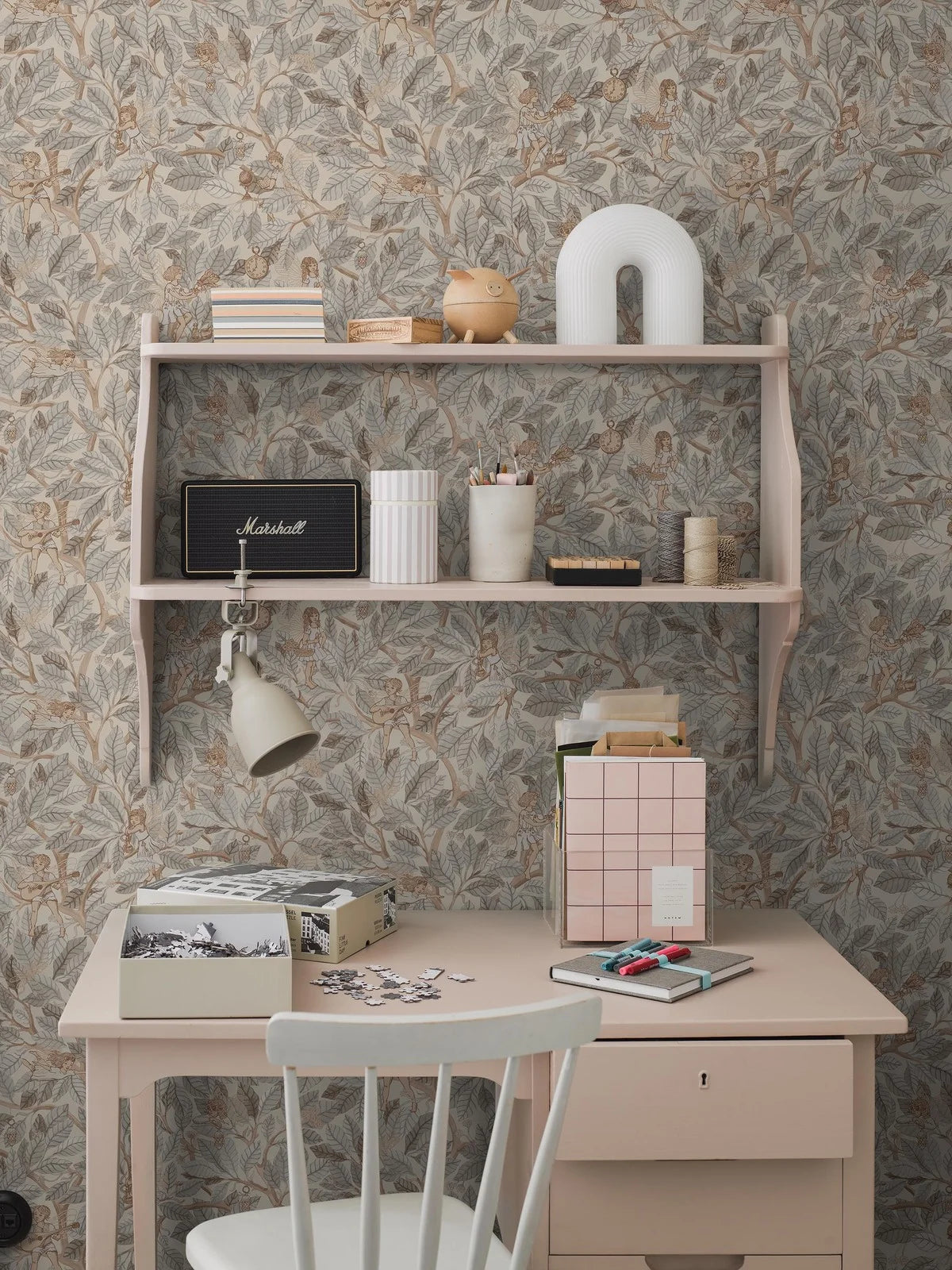 Kinder-Tapete mit Märchenmotiv von Feen FAIRIES beige