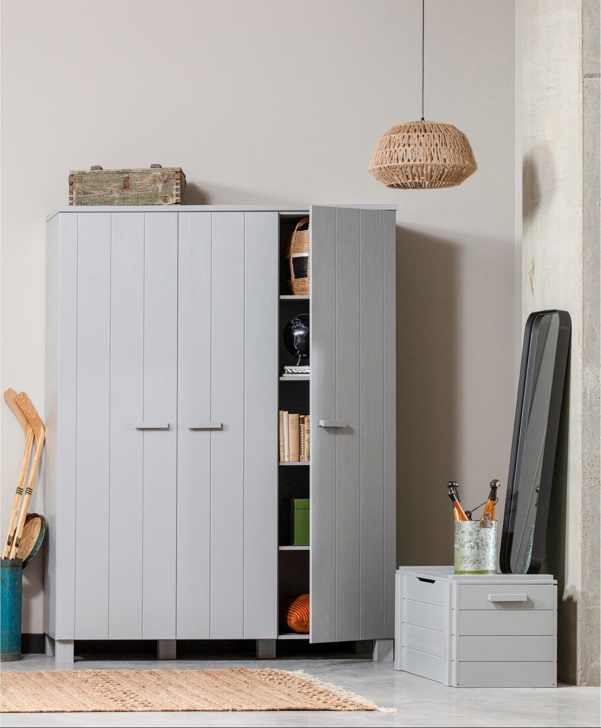 Gray Dennis chest