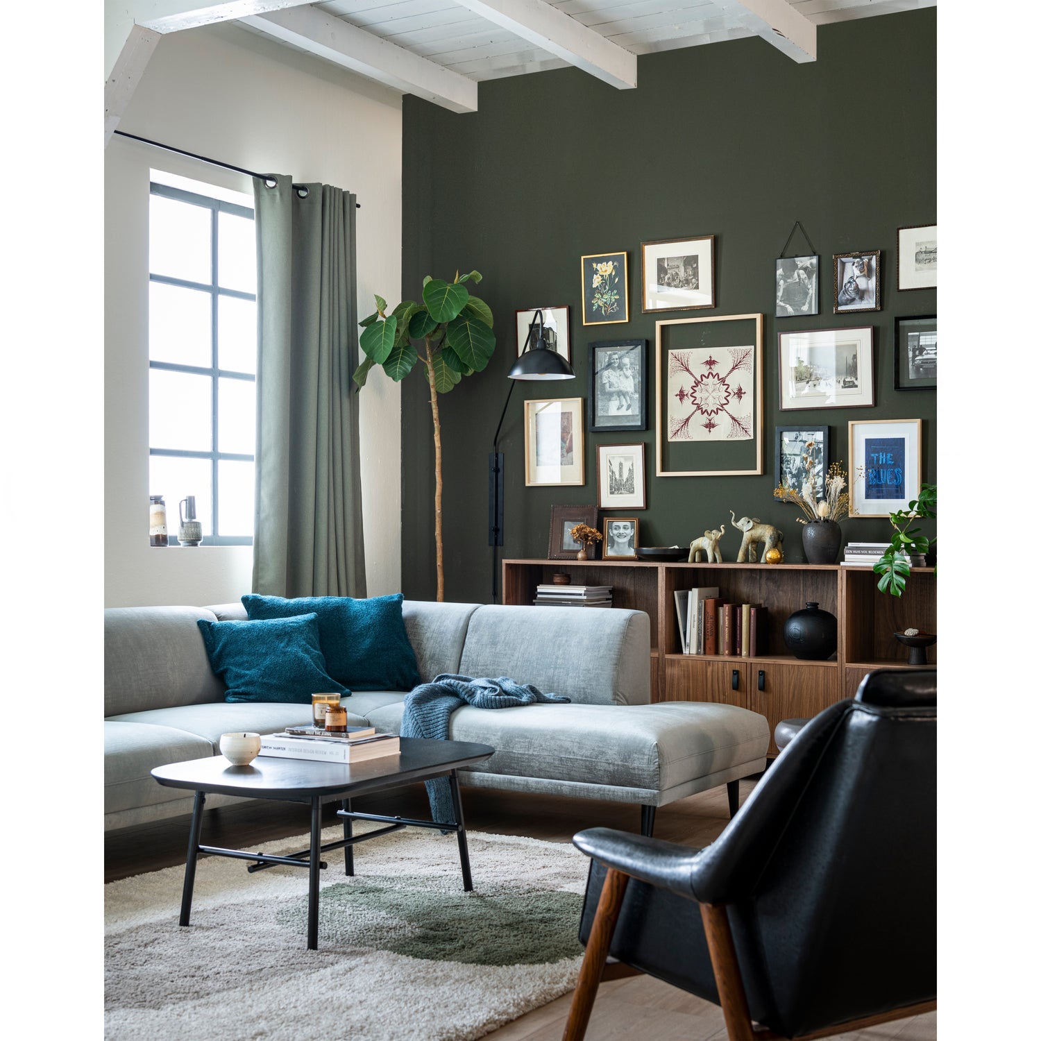 ELEGANCE black coffee table