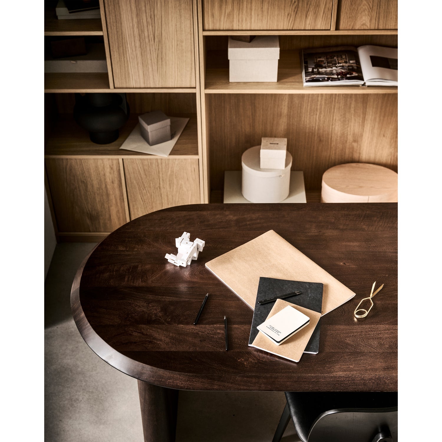 Ellips Oval Table Mango Wood