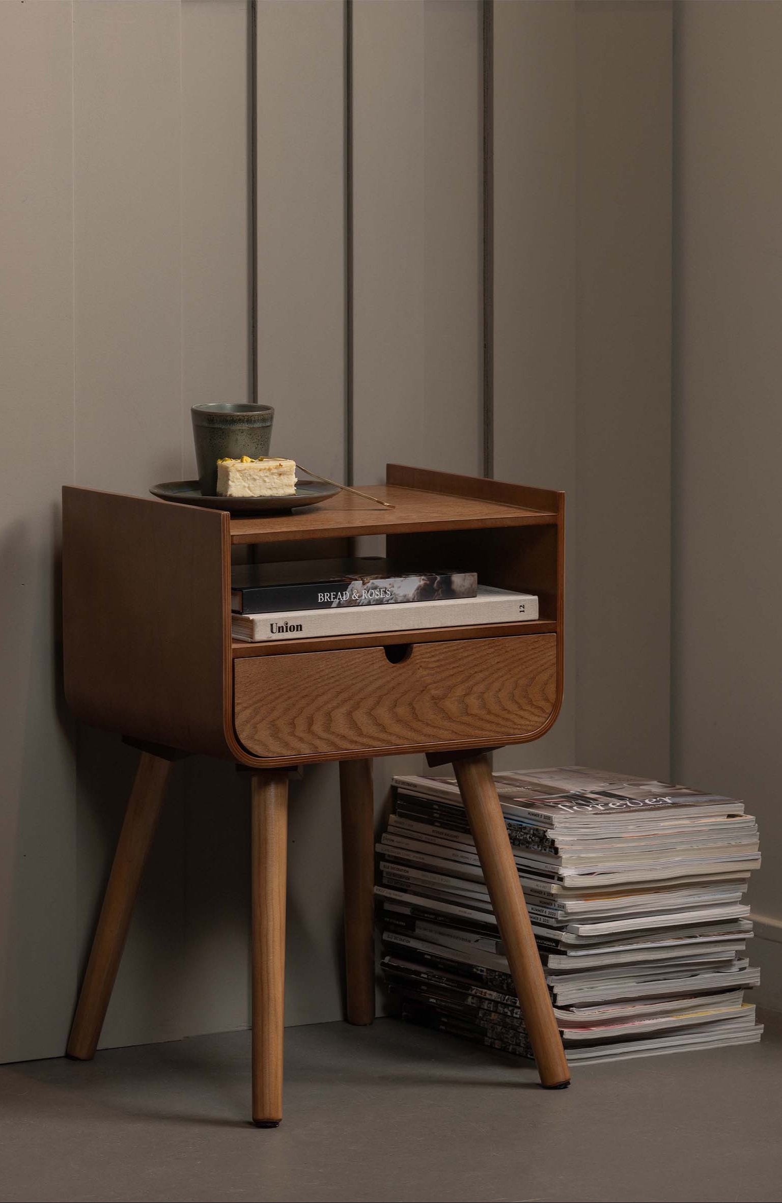 Nils brown night table