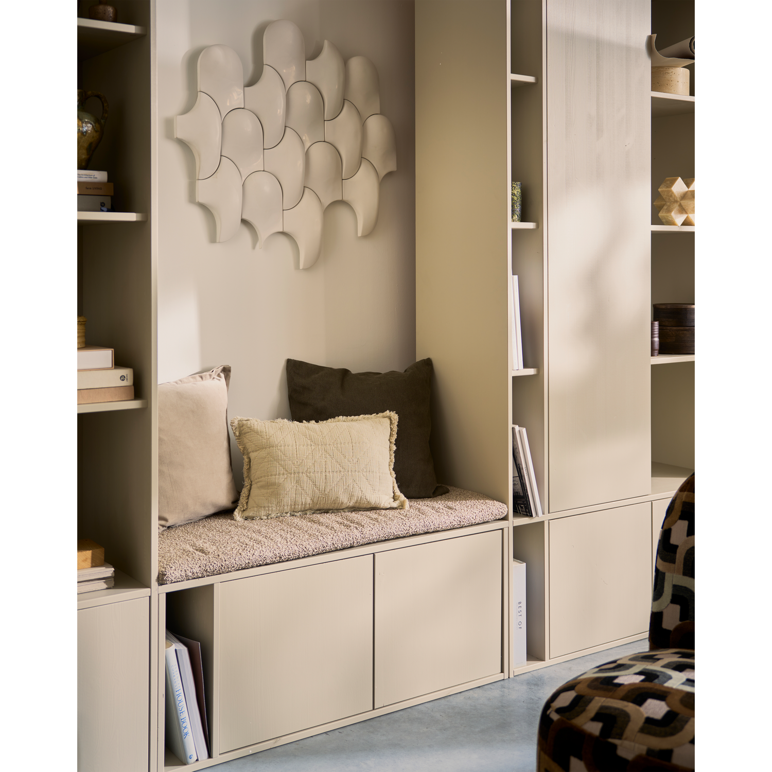 SETTLE Upholstered Bench in Grey Beige