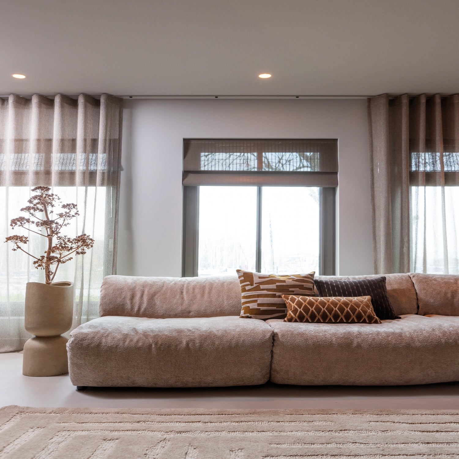 ISAI Brown Cushion Set