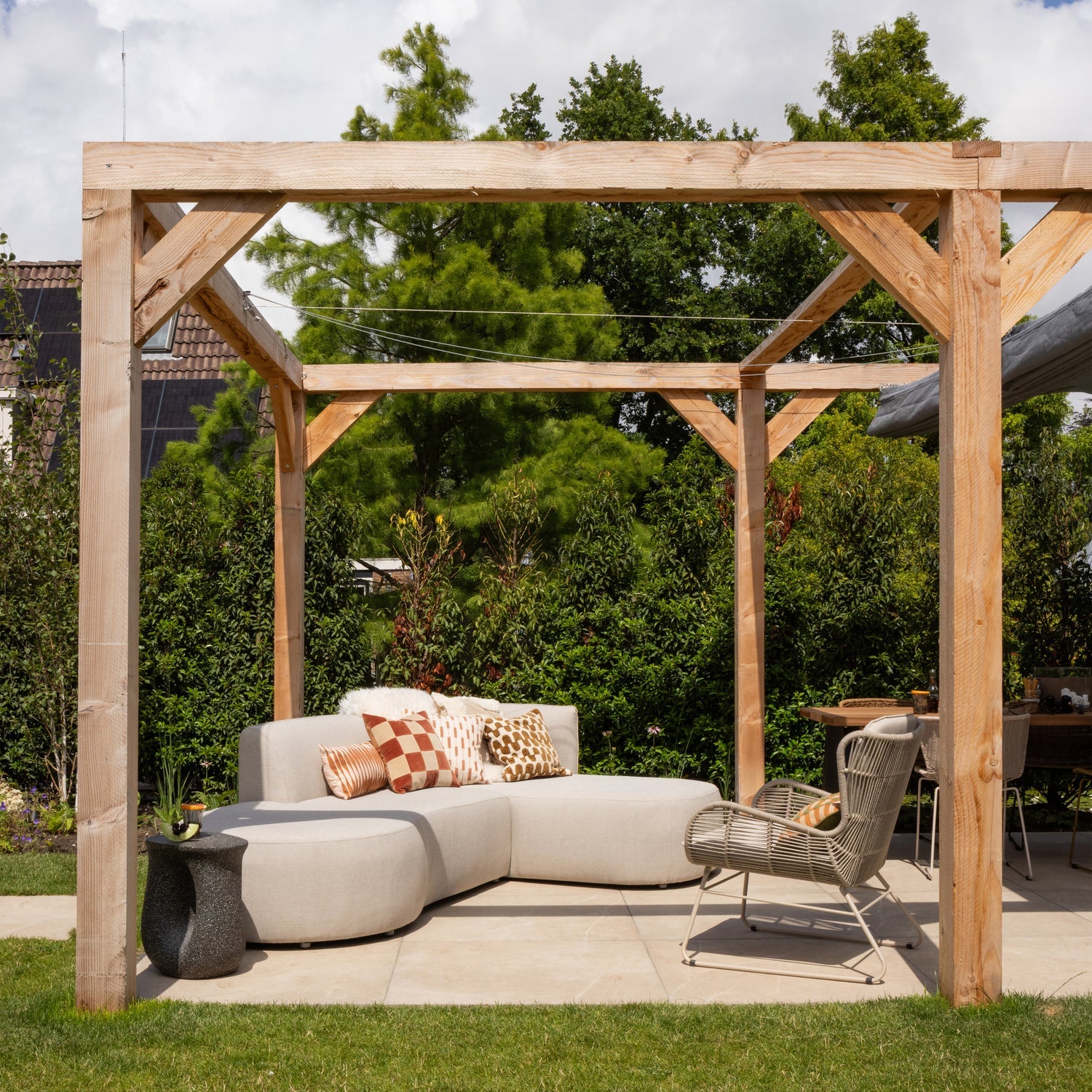 Rechtsseitige Gartenliege CHIOS beige