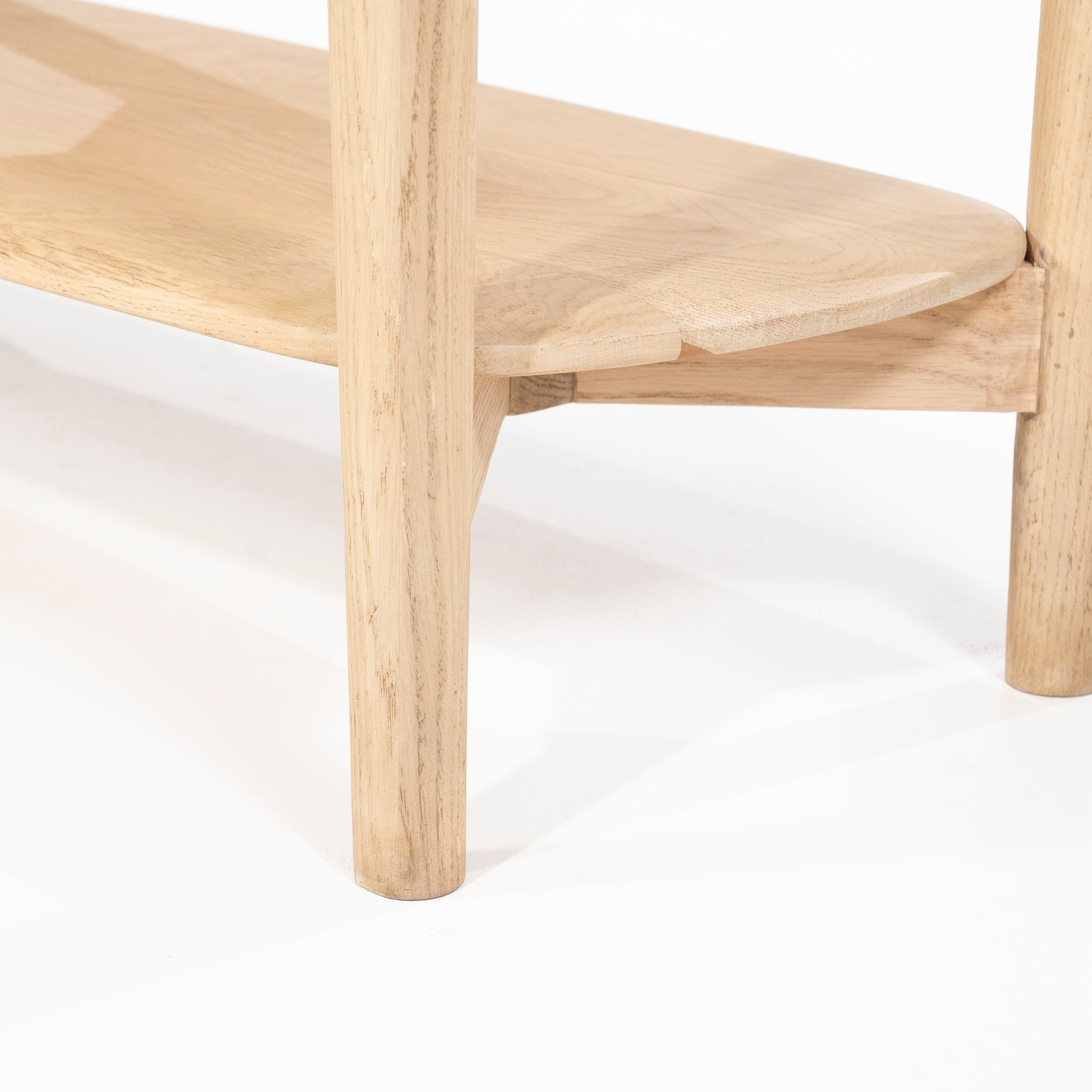 Regal SELBU aus Eichenholz