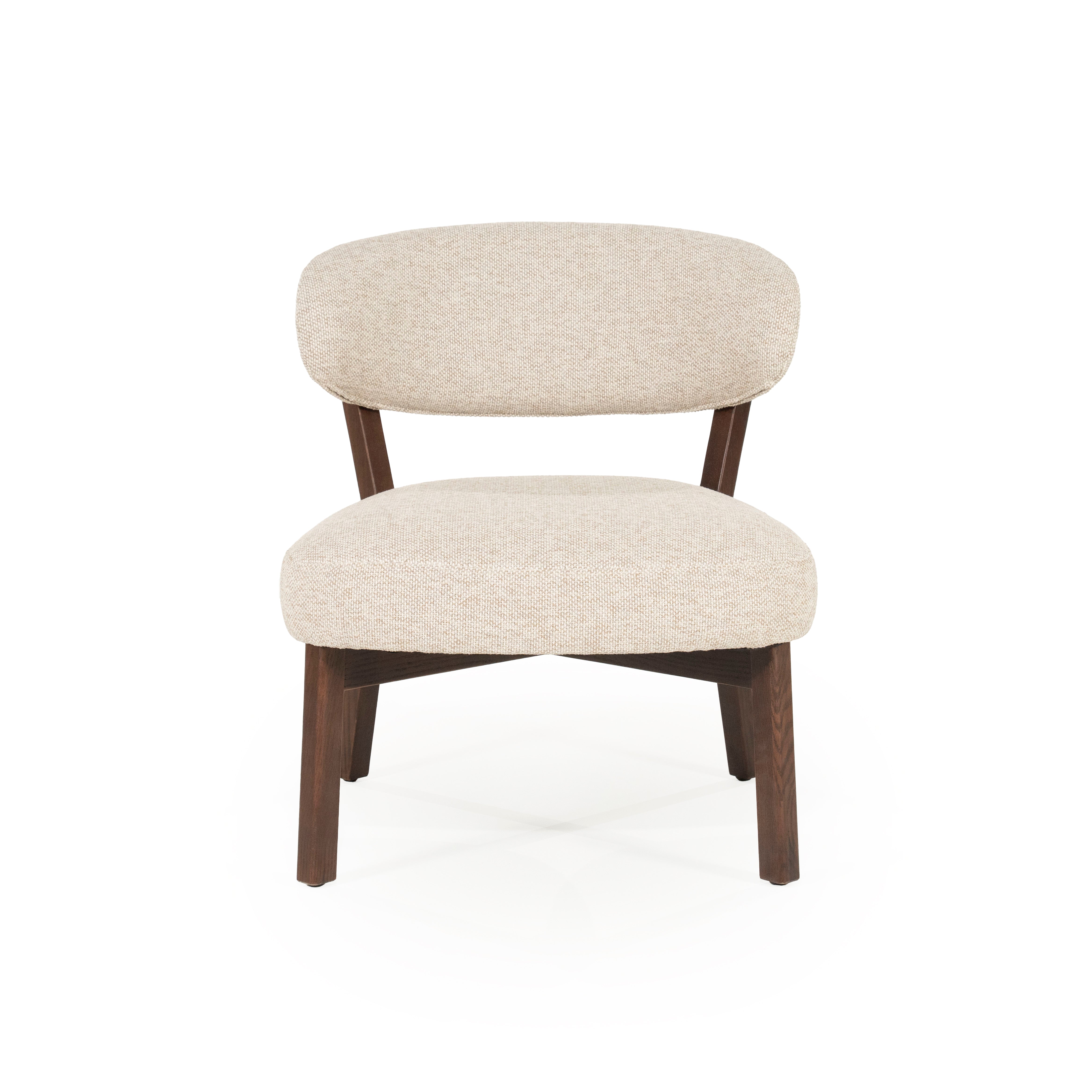 Sessel MIKKY beige mit dunklem Holzgestell