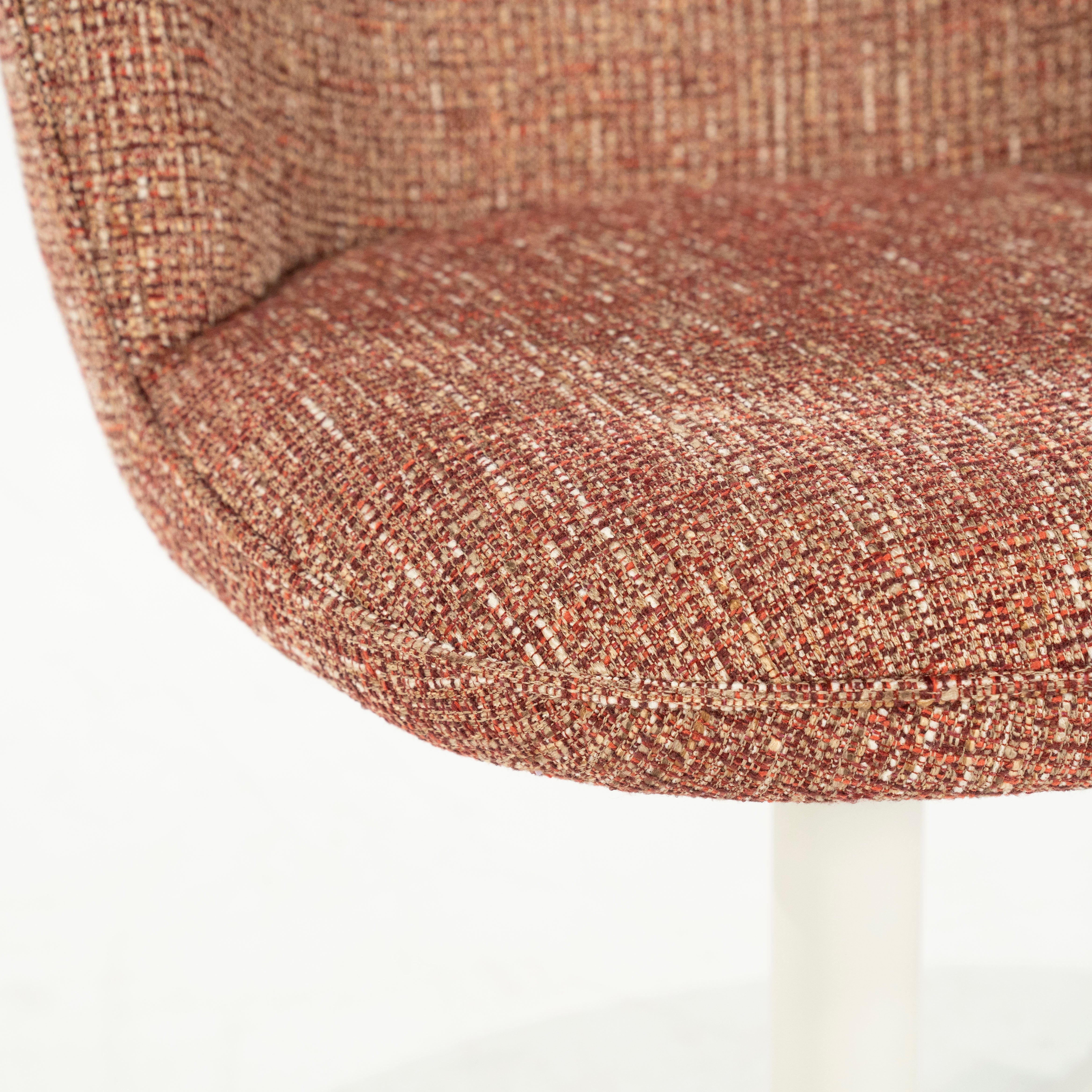 Drehstuhl MOLLY Terrakotta mit cremefarbener Basis