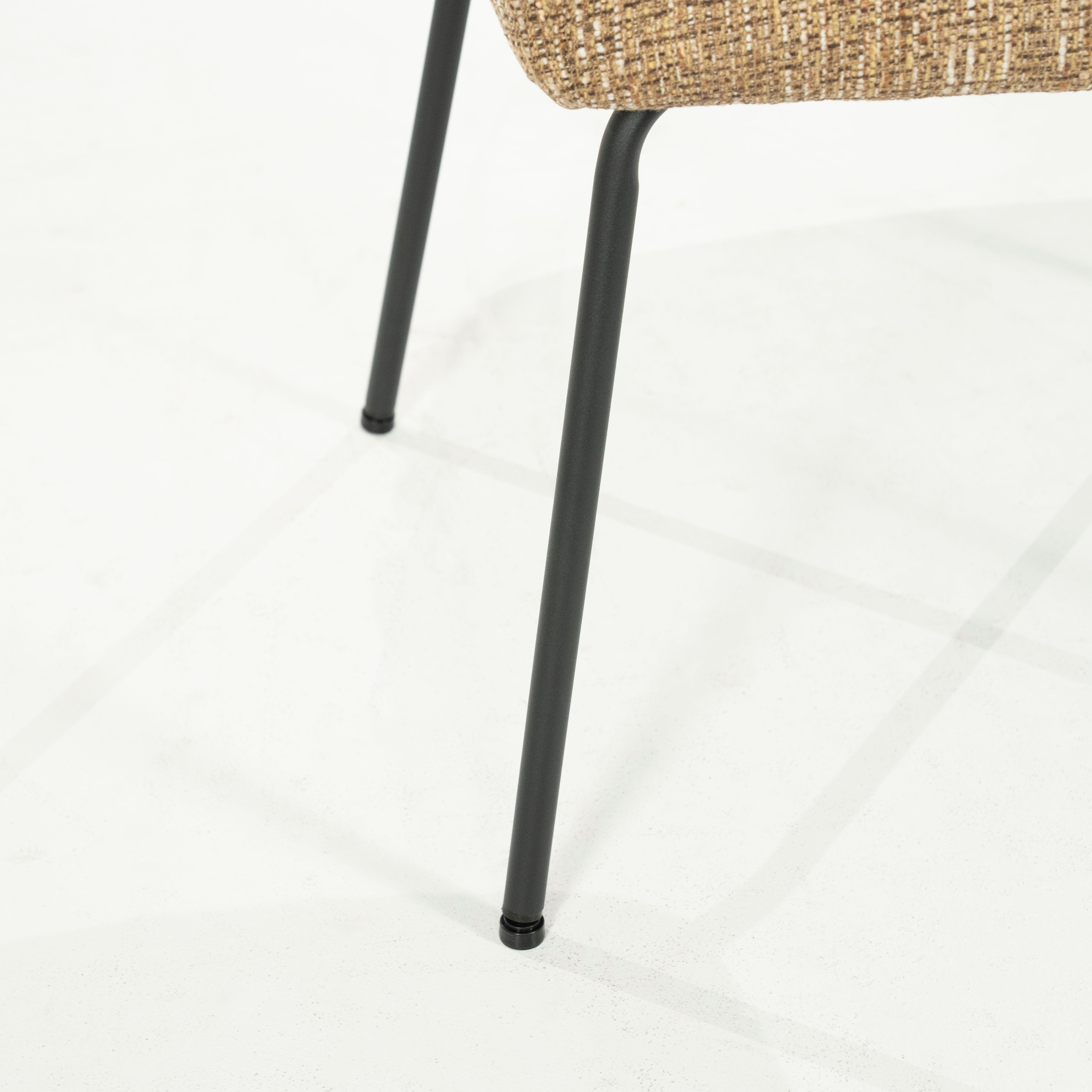 Stuhl INDY senfgelb mit schwarzem Gestell