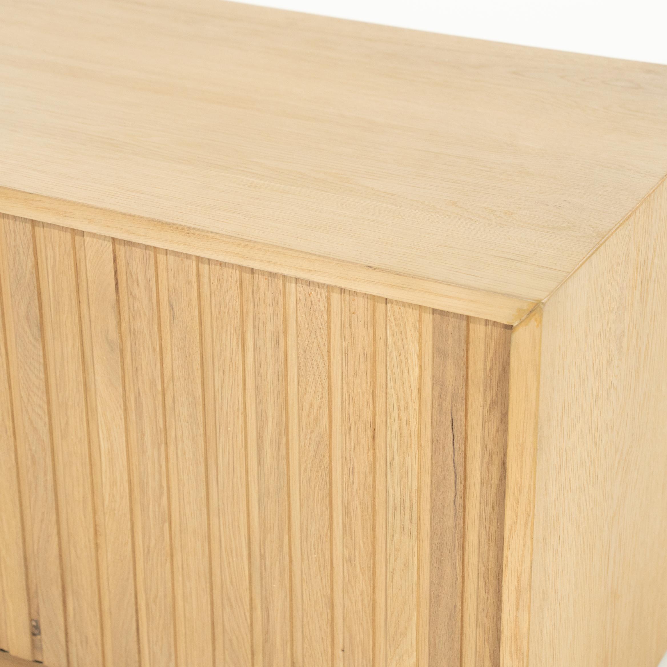 MILO RTV Cabinet Oak Wood