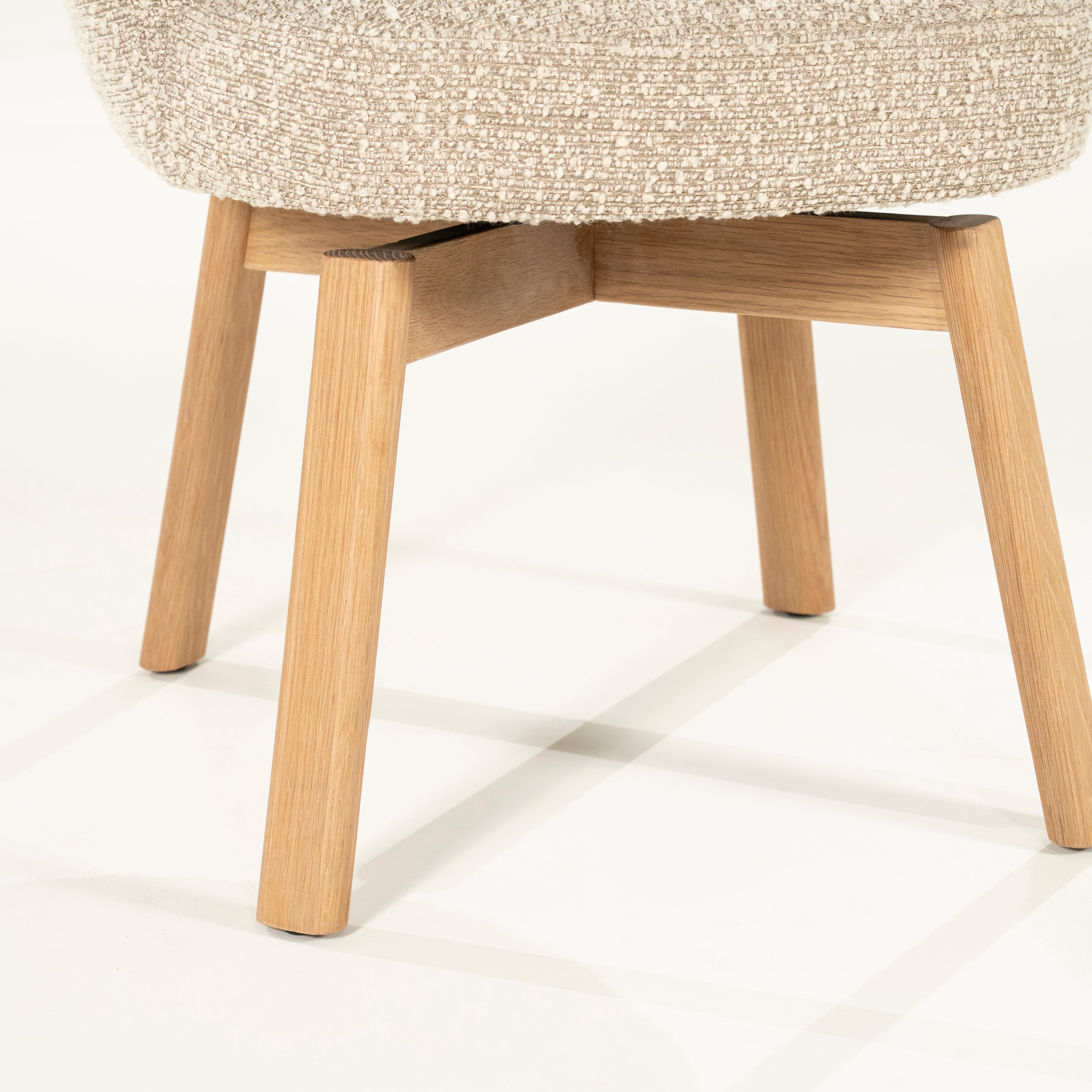 LIVIA swivel chair beige with wooden base