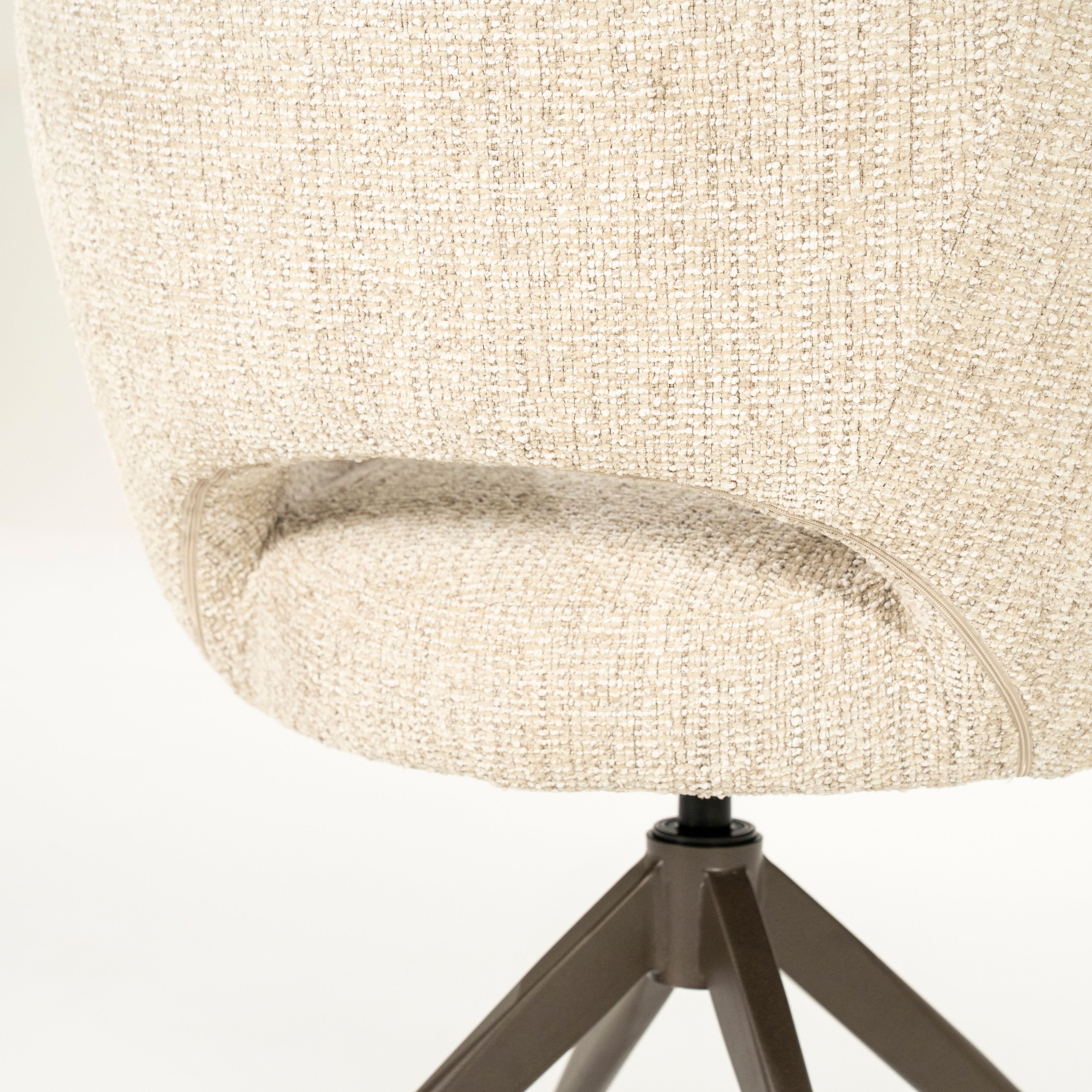 ALISSA swivel chair beige with dark brown base