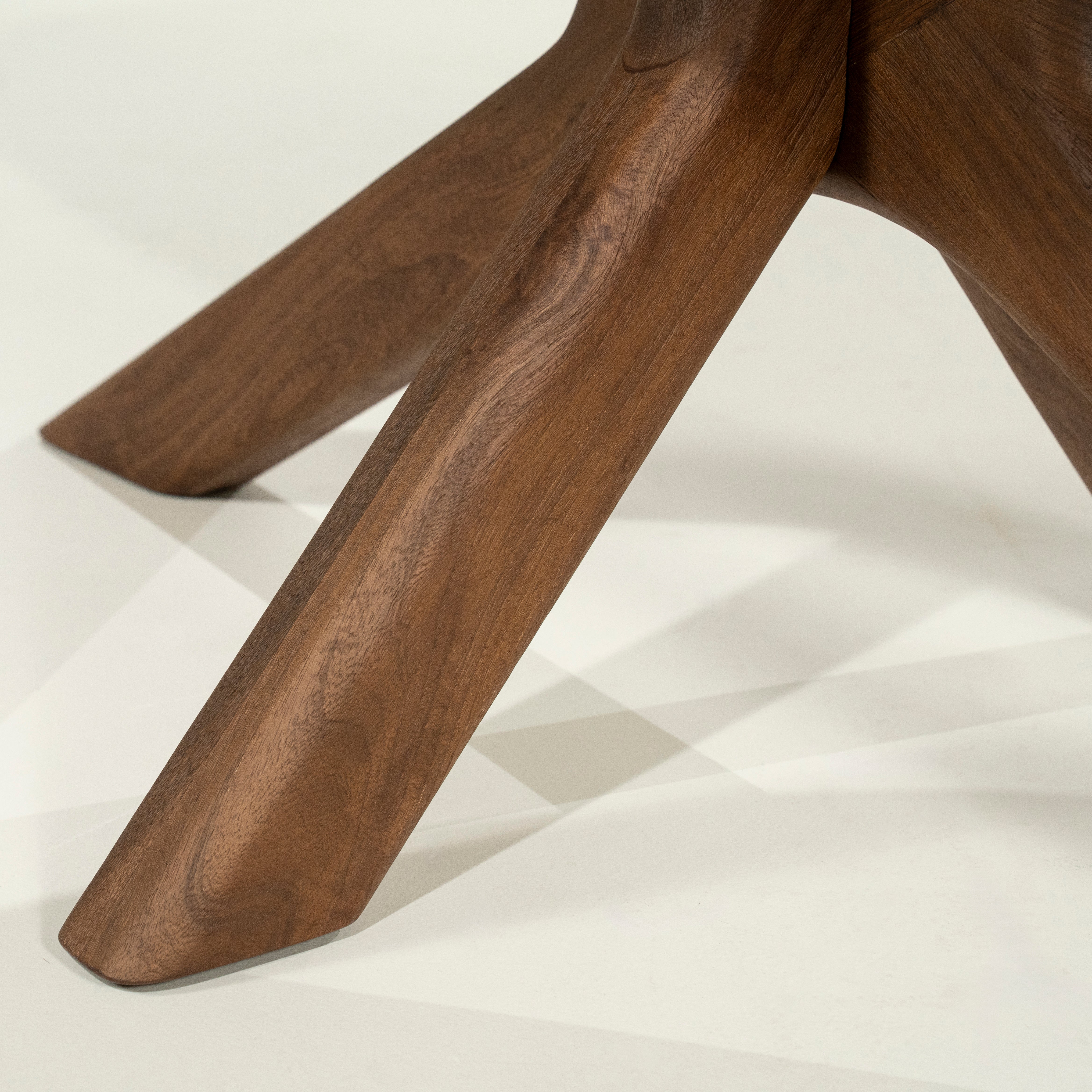 Oval Table TYCHO Dark Mango Wood