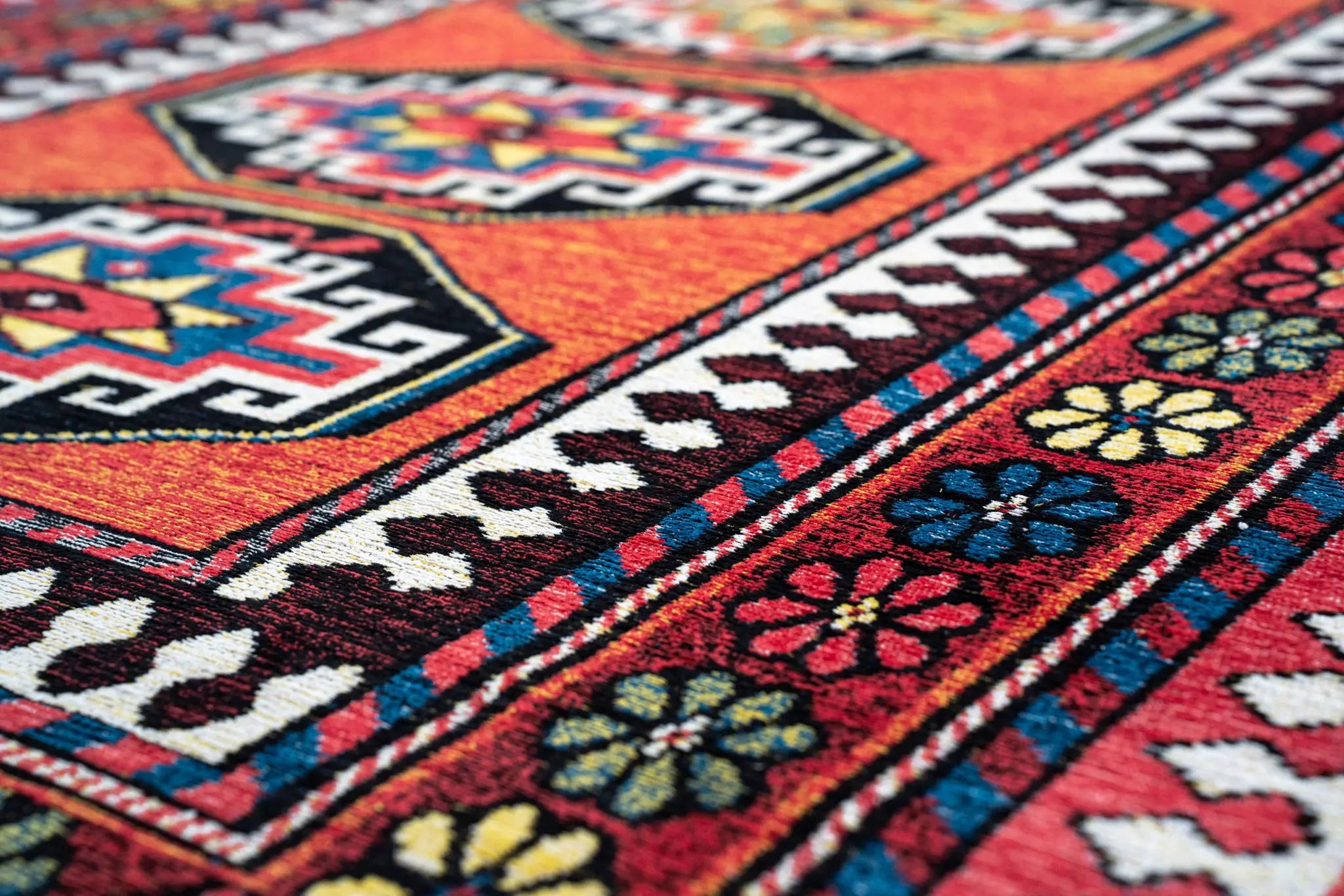 Dywan ANTALIA RED MIX czerwony – Louis de Poortere