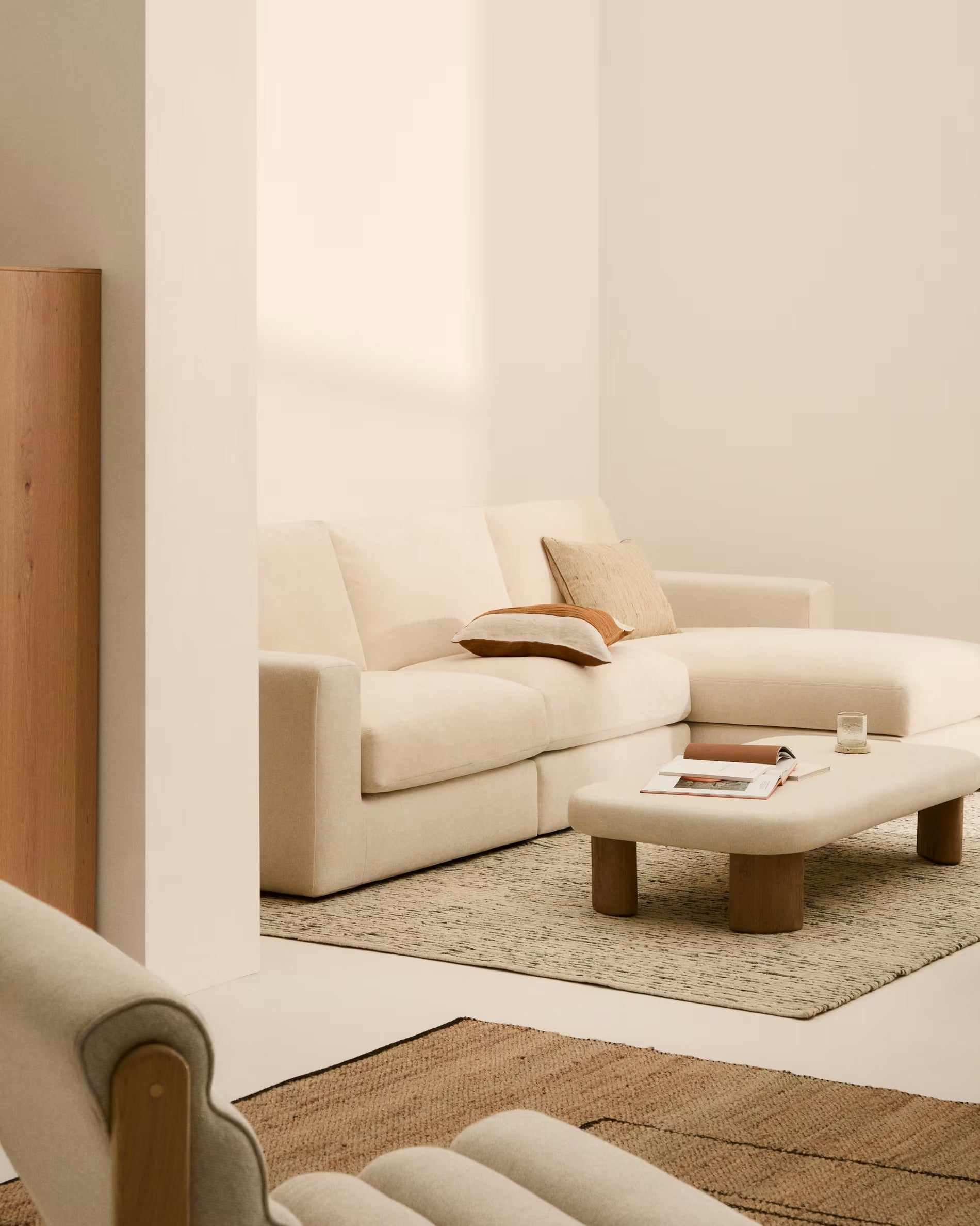 Rechtes 4-Sitzer-Ecksofa ALEA aus ecrufarbenem Chenille