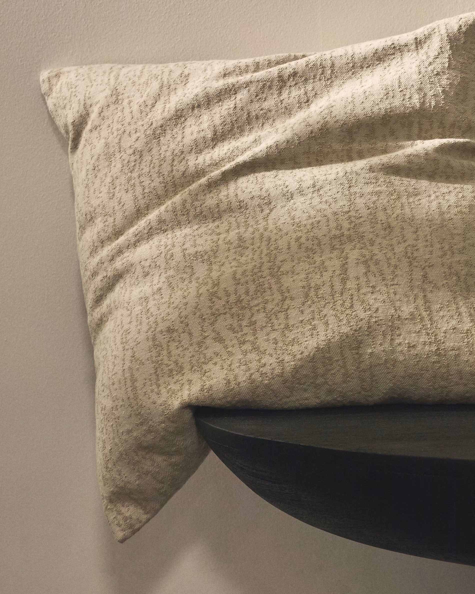 MELIEN cream jacquard cushion cover
