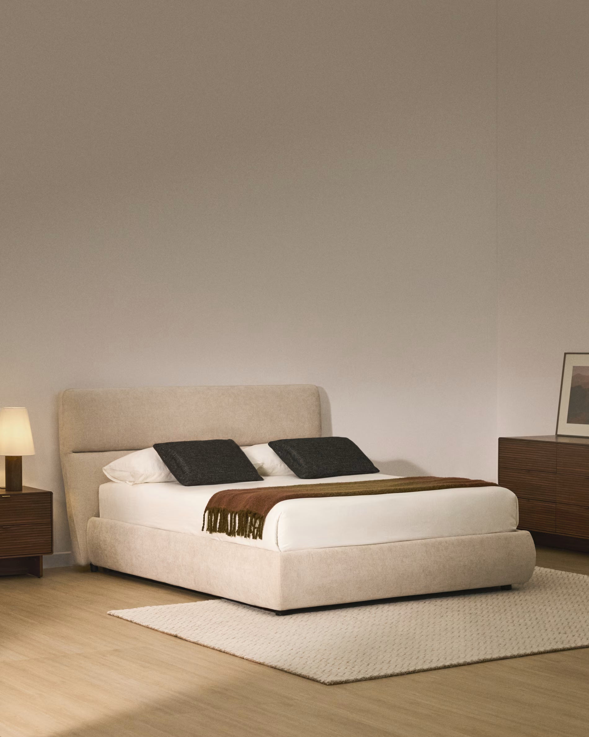 Bett mit Bettkasten DAFRA beige Chenille