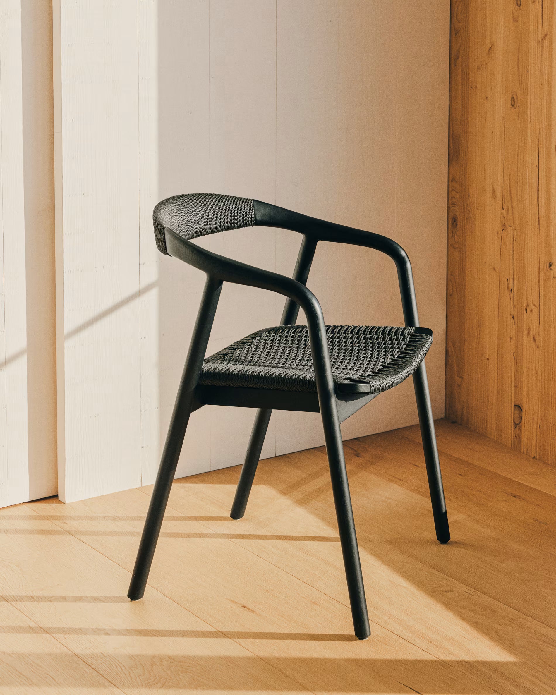 DERILE Chair Black