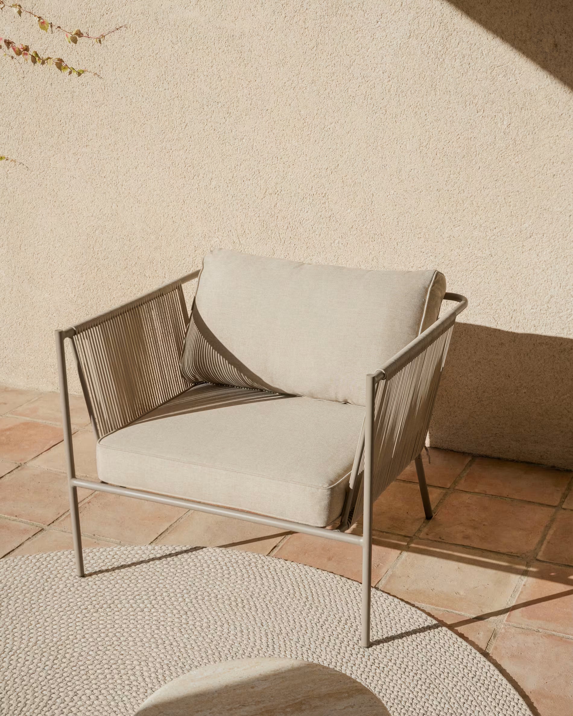 ZIVIA Outdoor Armchair in Taupe Rope with Steel Base