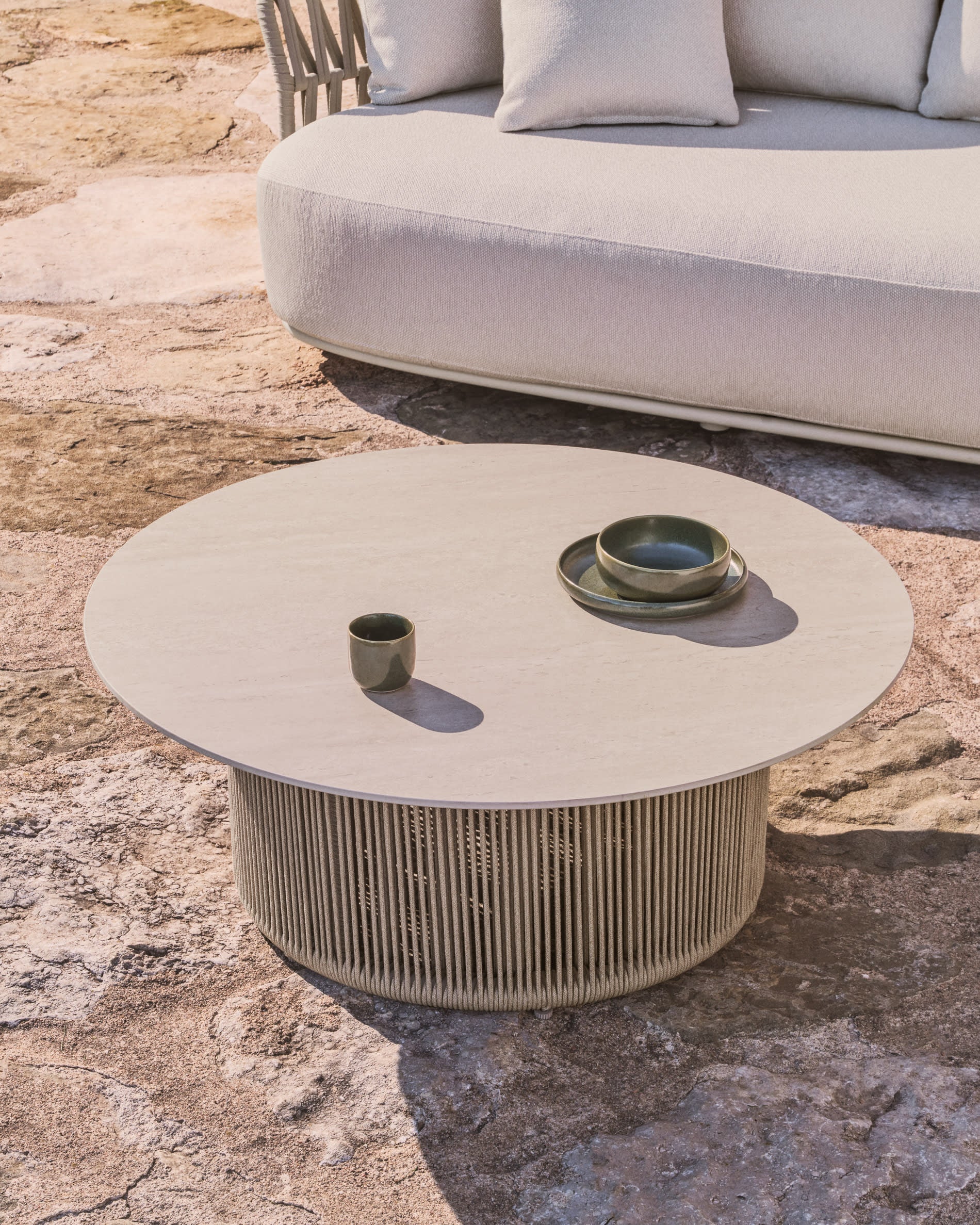 Gartenkaffee-Tisch OROSEI ecru mit beige