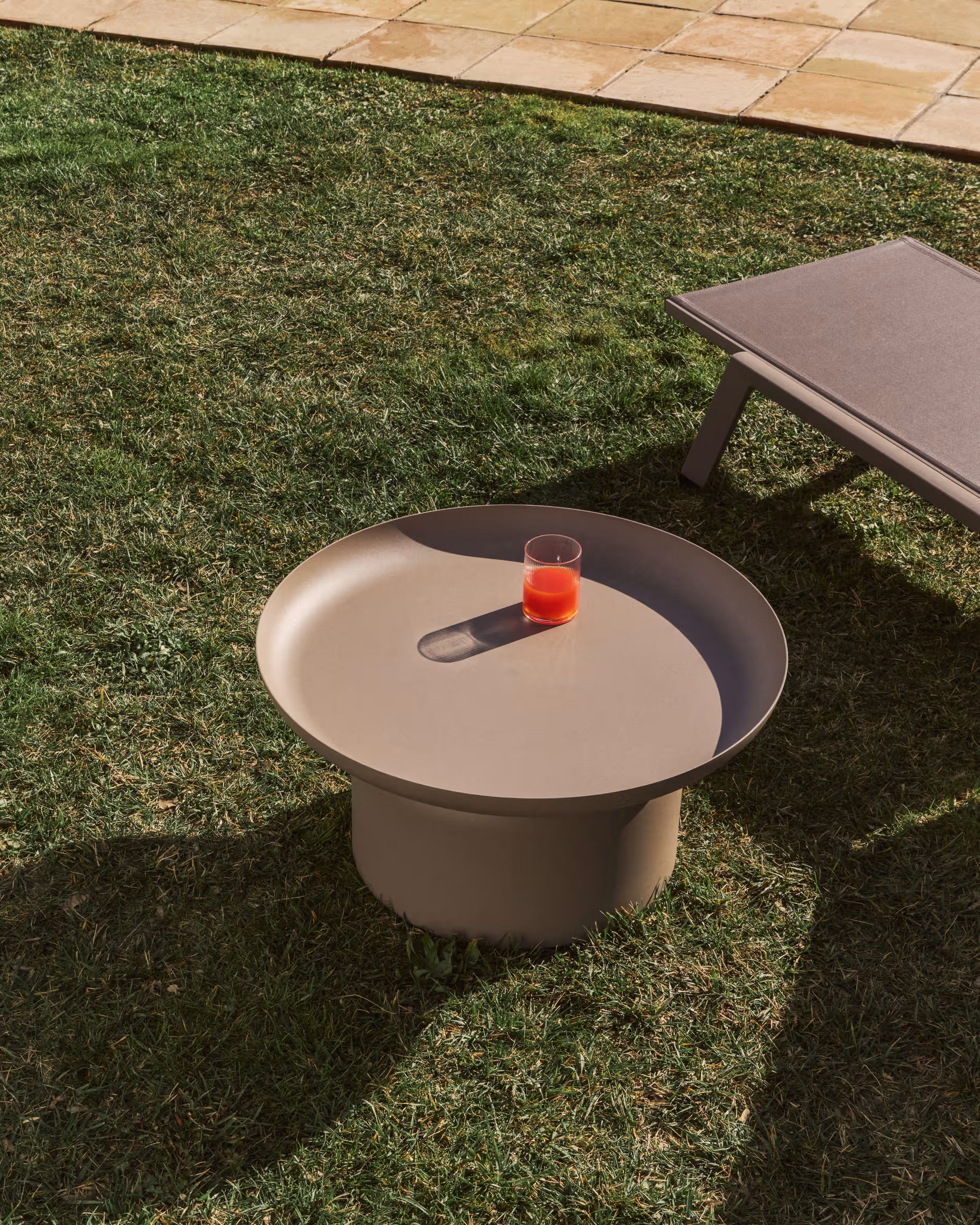 Gartenkaffee Tisch ARCOLA taupe