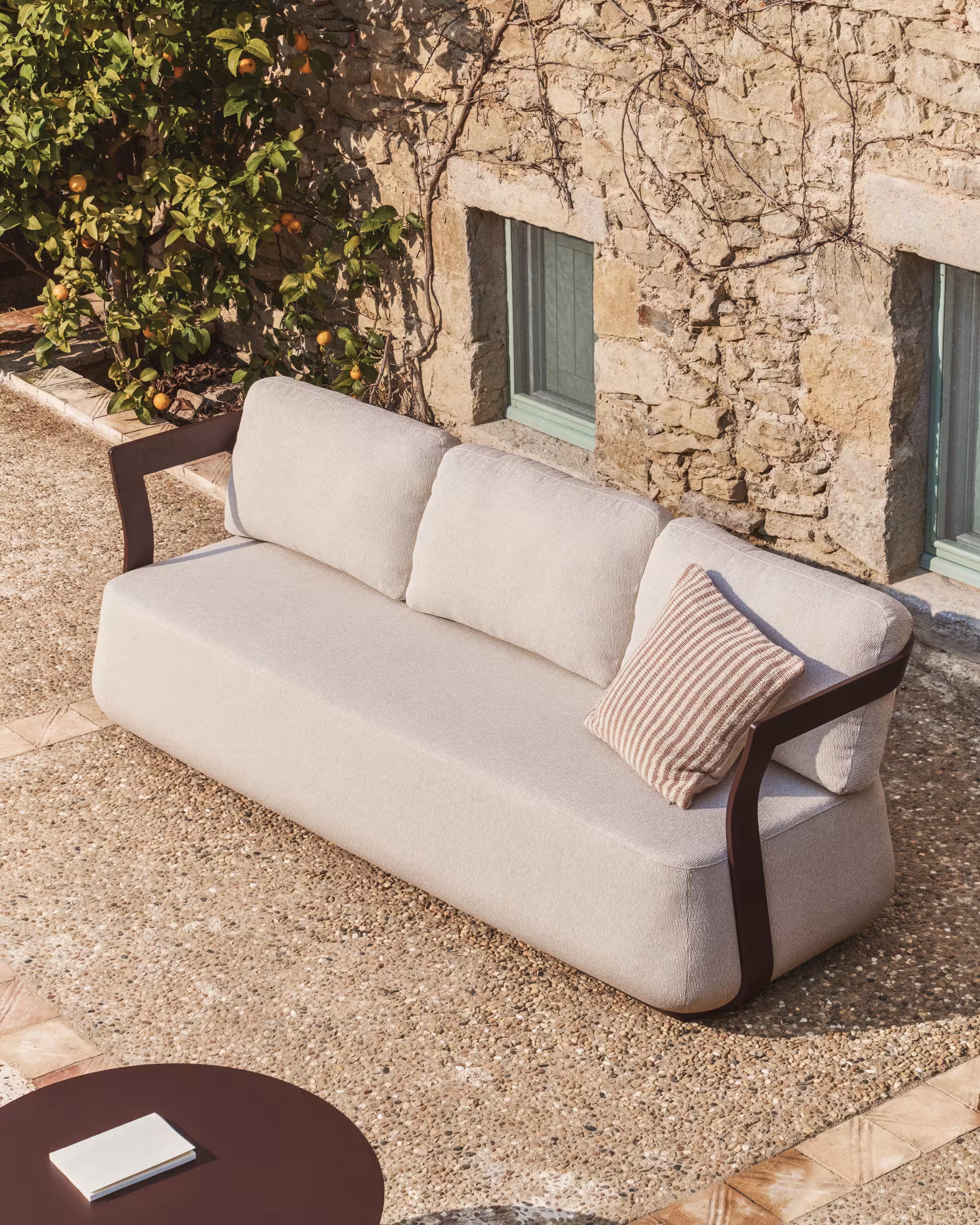 TAMARIS ecru 3-seater garden sofa with brown base