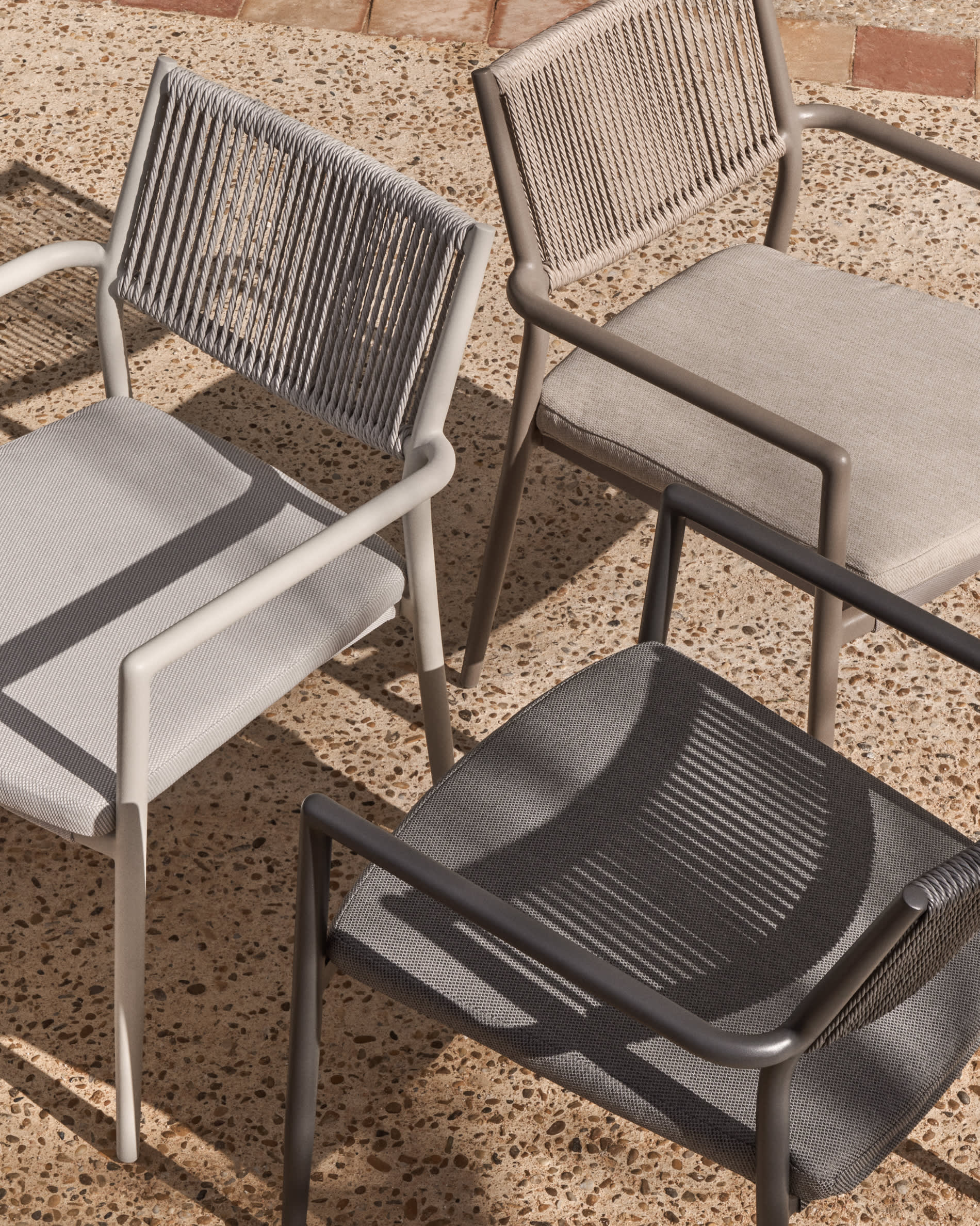 ARGASI garden chair in graphite