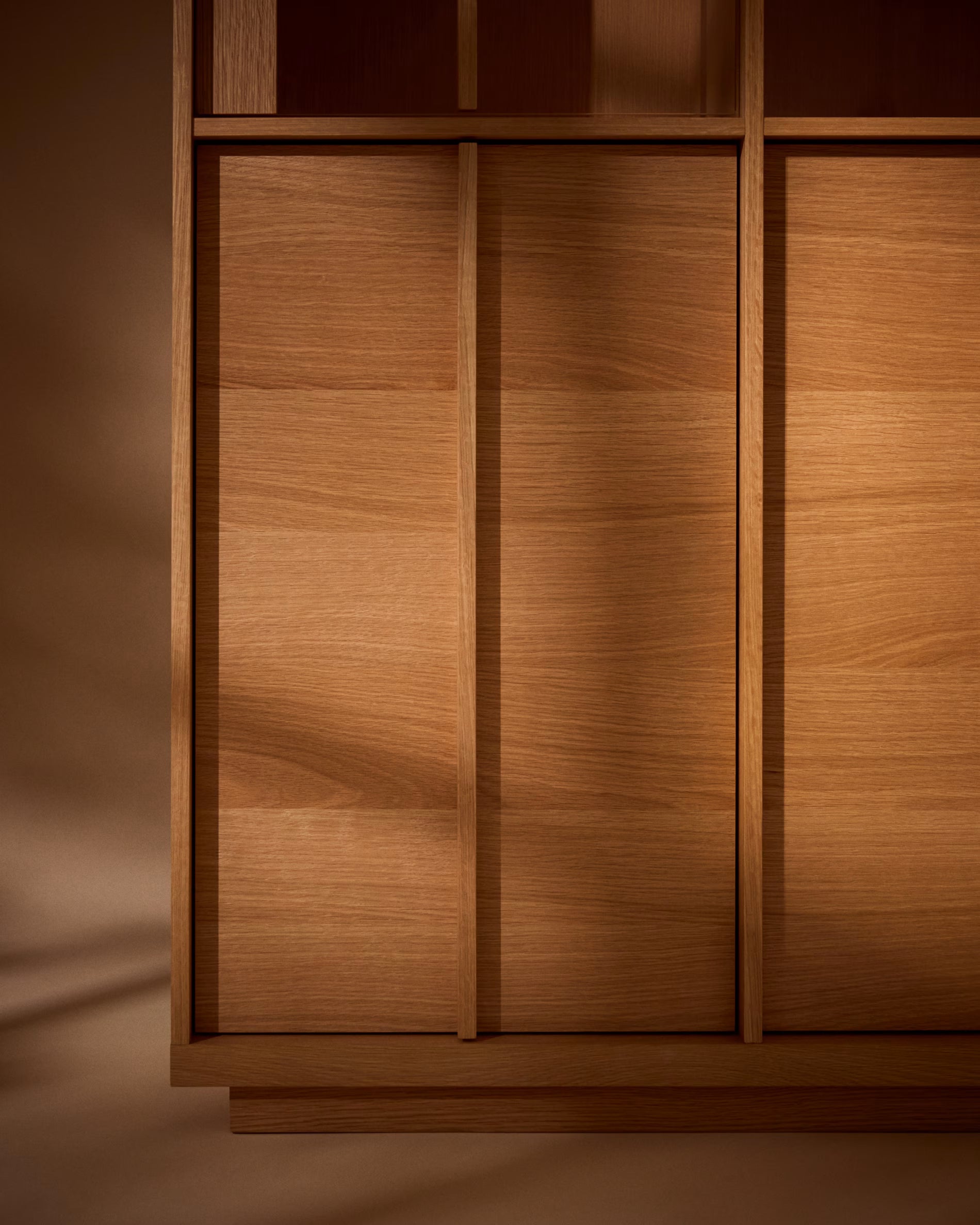ONIX Display Cabinet in Oak Veneer