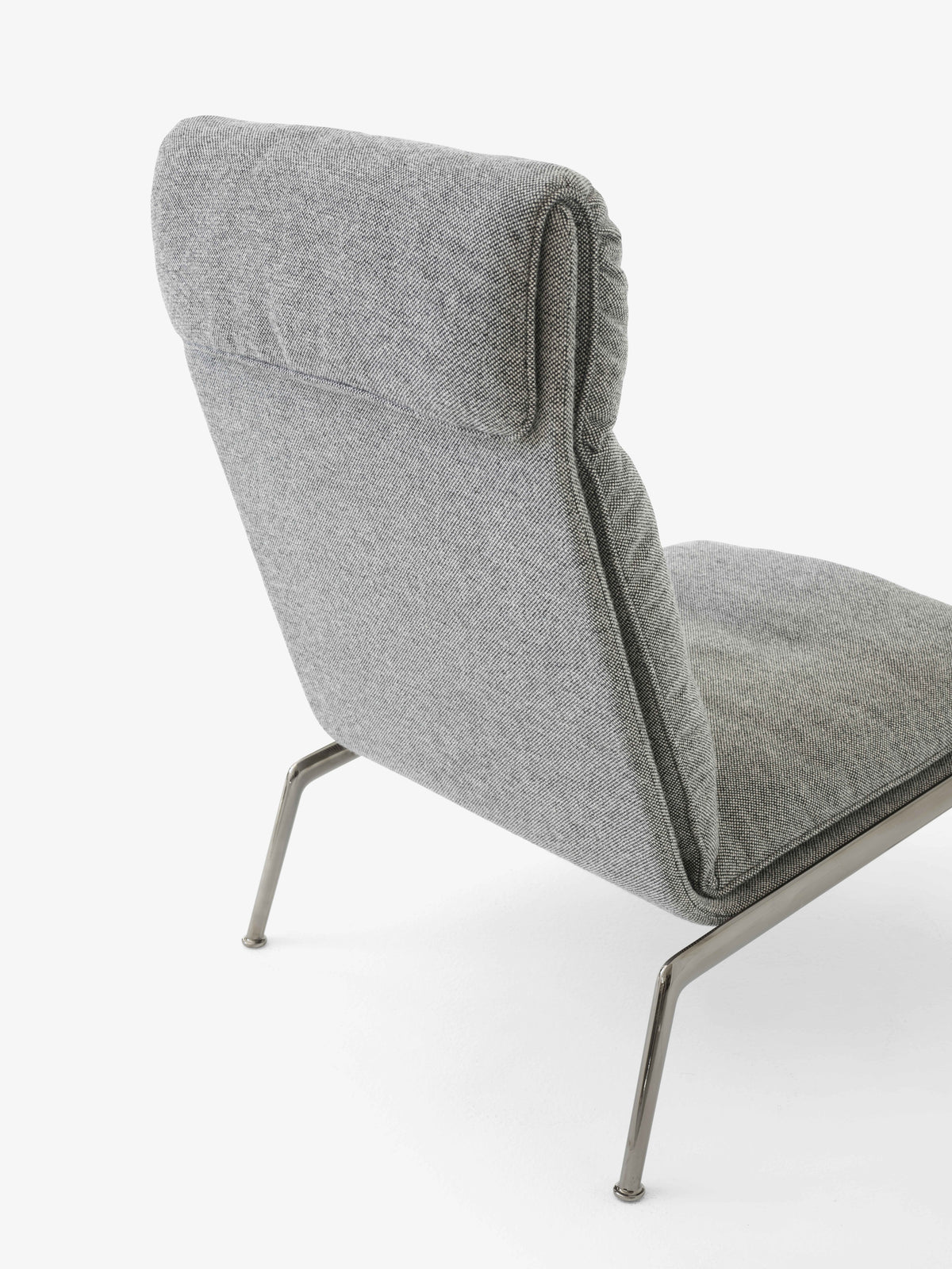 Sessel MUNO LN16 gepolstert mit dunklem Aluminiumgestell